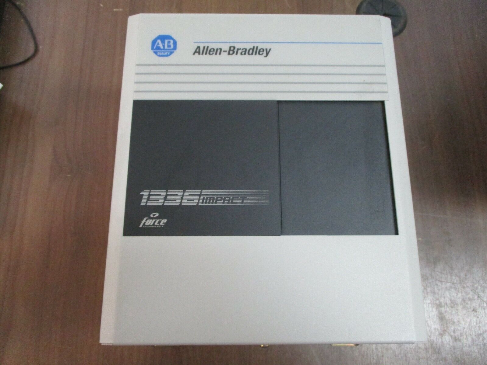 Allen-Bradley 1336E AC Drive 1336E-BRF30-AE-EN Ser. D 3HP 380-480VAC 513-620VDC