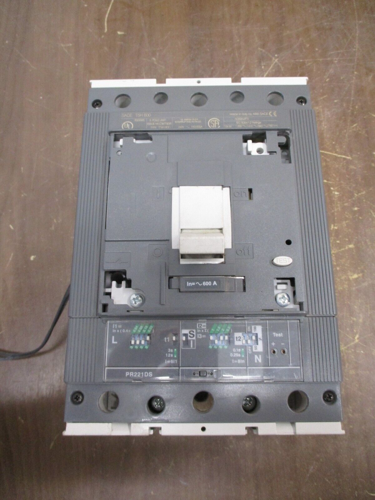 ABB SACE Tmax Circuit Breaker T5H 600 600A 600V 3P w/ PR221DS Trip *No Lugs*