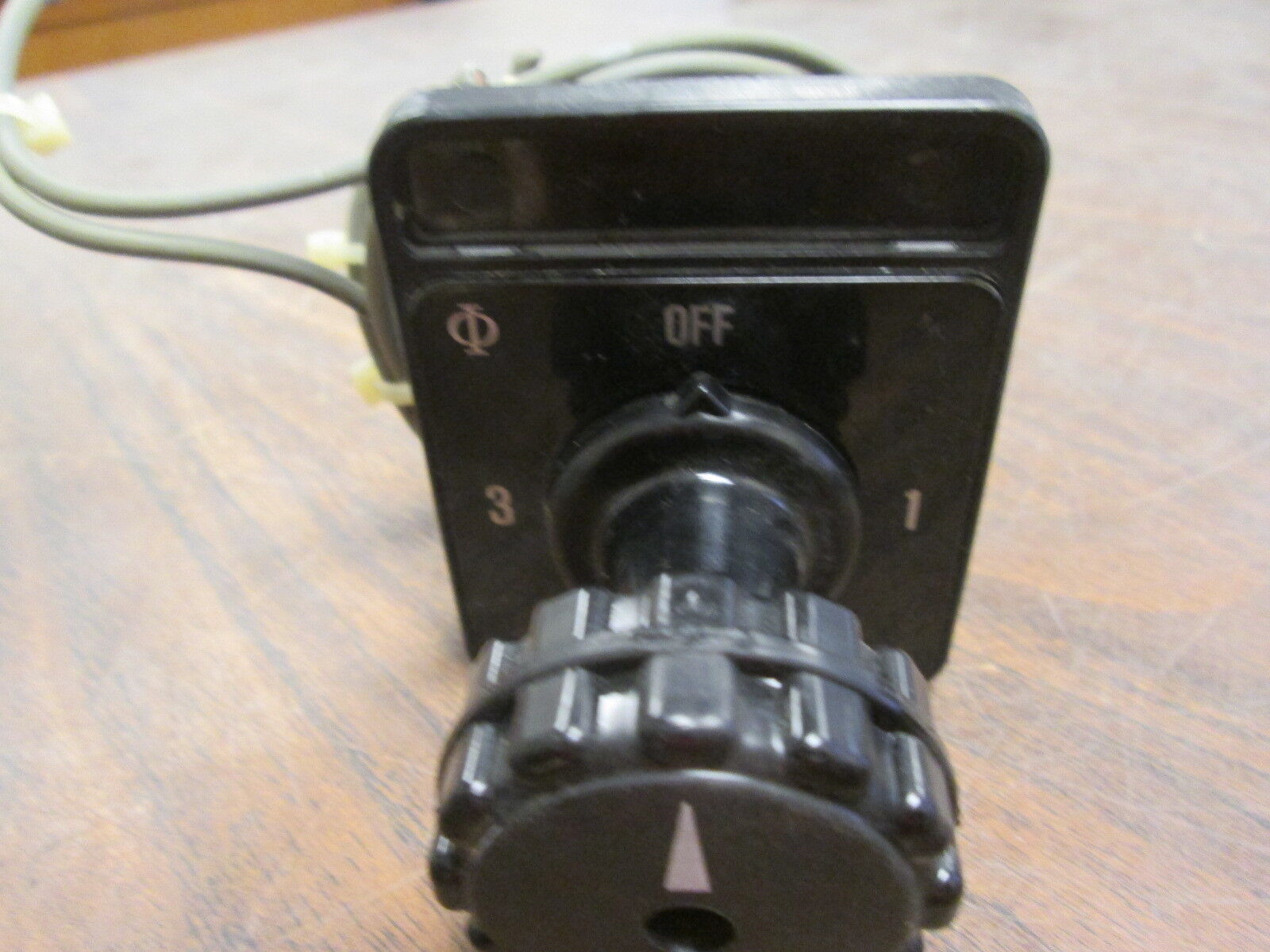 Kraus & Naimer A11 Rotary Switch C17221 10A 600V Used