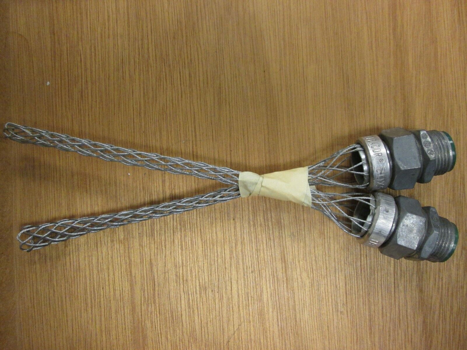 Flexcor kellems Grips BOX52 Lot of 2 Conduit 3/4" Wire Range .520-.730" Used