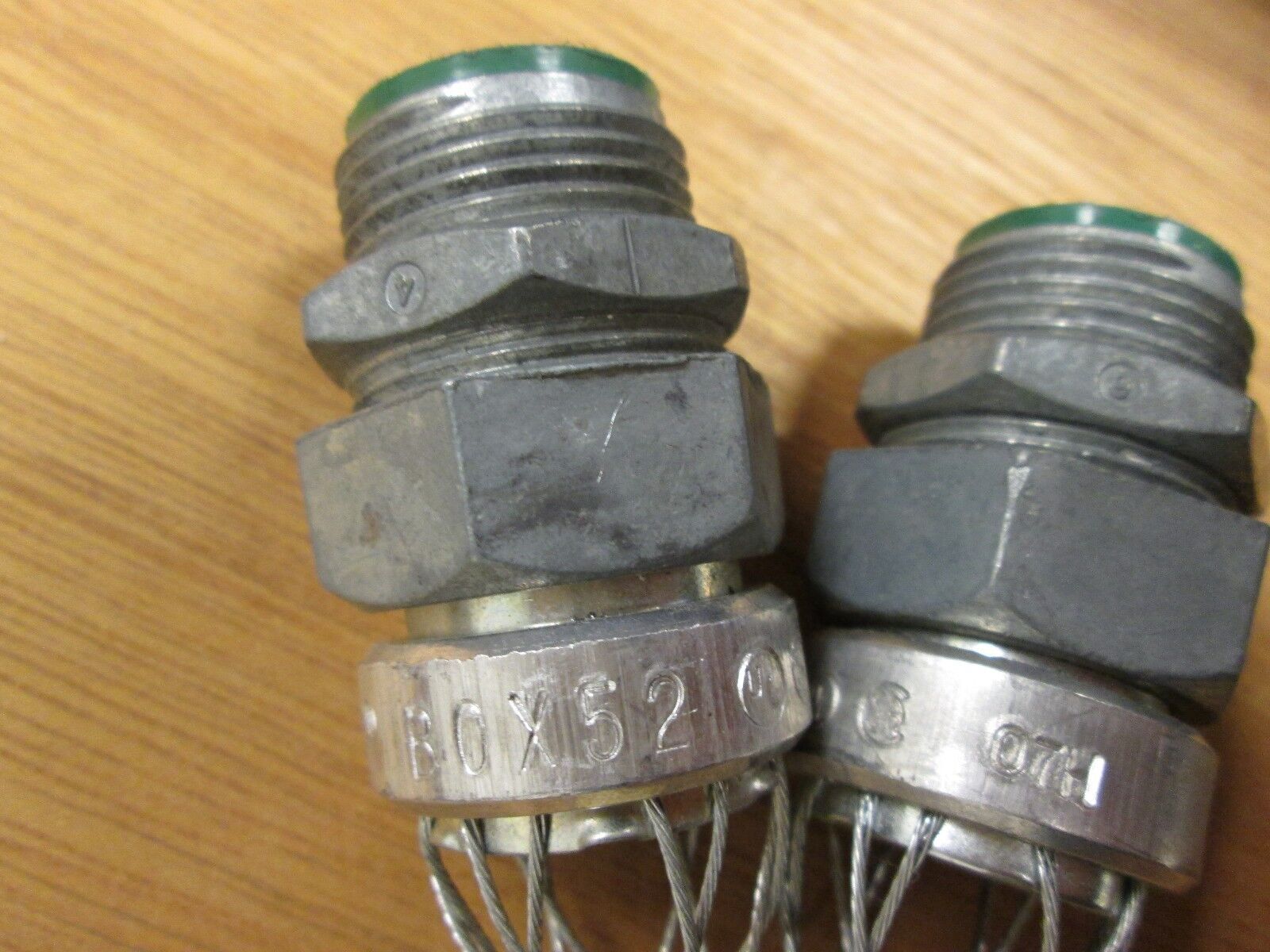 Flexcor kellems Grips BOX52 Lot of 2 Conduit 3/4" Wire Range .520-.730" Used