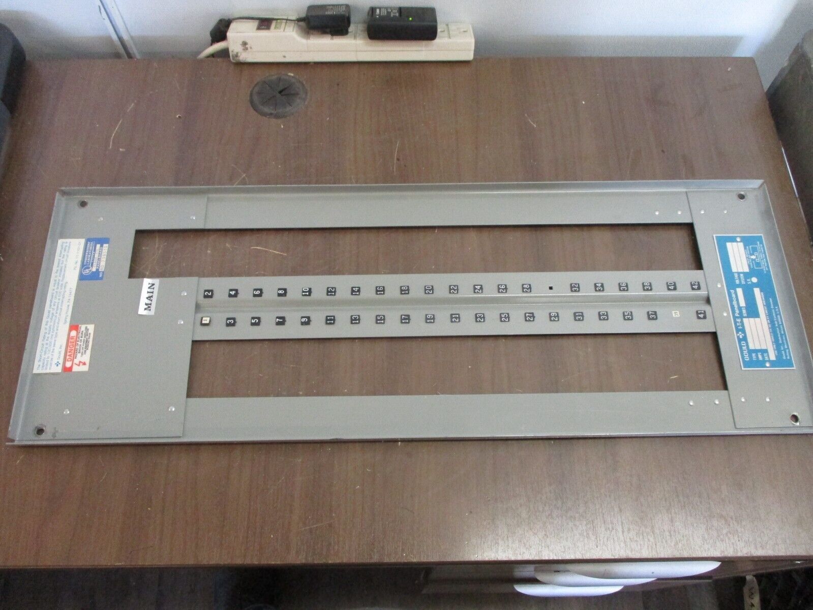 Gould ITE Panelboard Deadfront NLAB 42-Slot Size: 30.5" x 11" Used