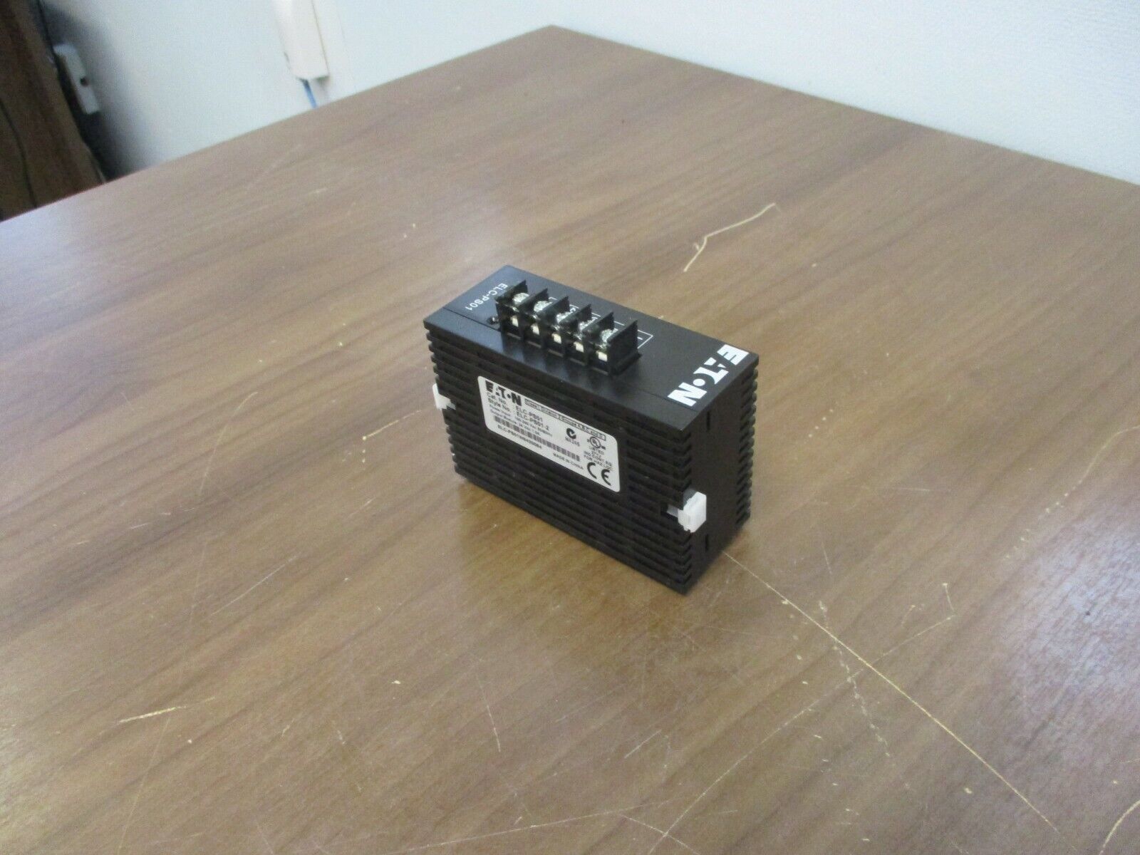 Eaton Power Supply ELC-PS01 Input: 100-240V 50/60Hz Output: 24VDC 1.0A Used