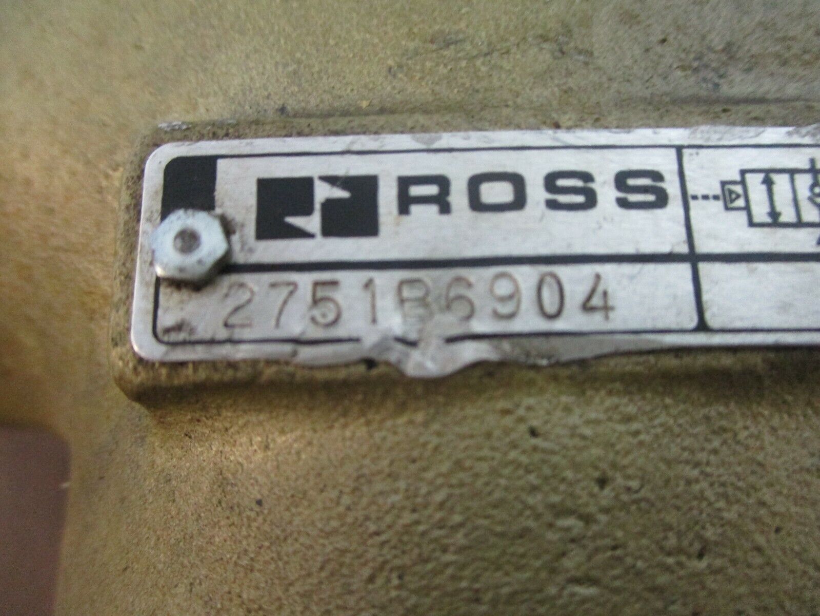 Ross Poppet Valve 2751B6904 Used