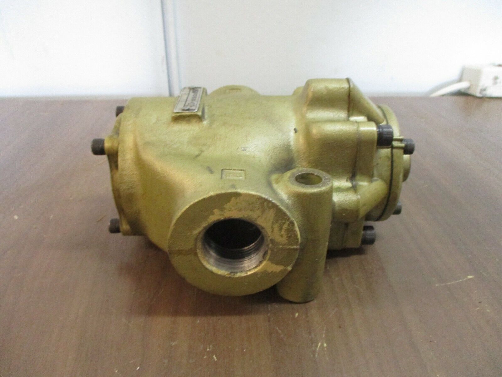 Ross Poppet Valve 2751B6904 Used