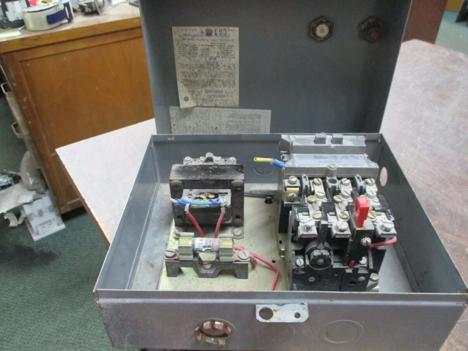 Westinghouse Enclosed Size 00 Starter A200MACX 120V Coil 9A Used