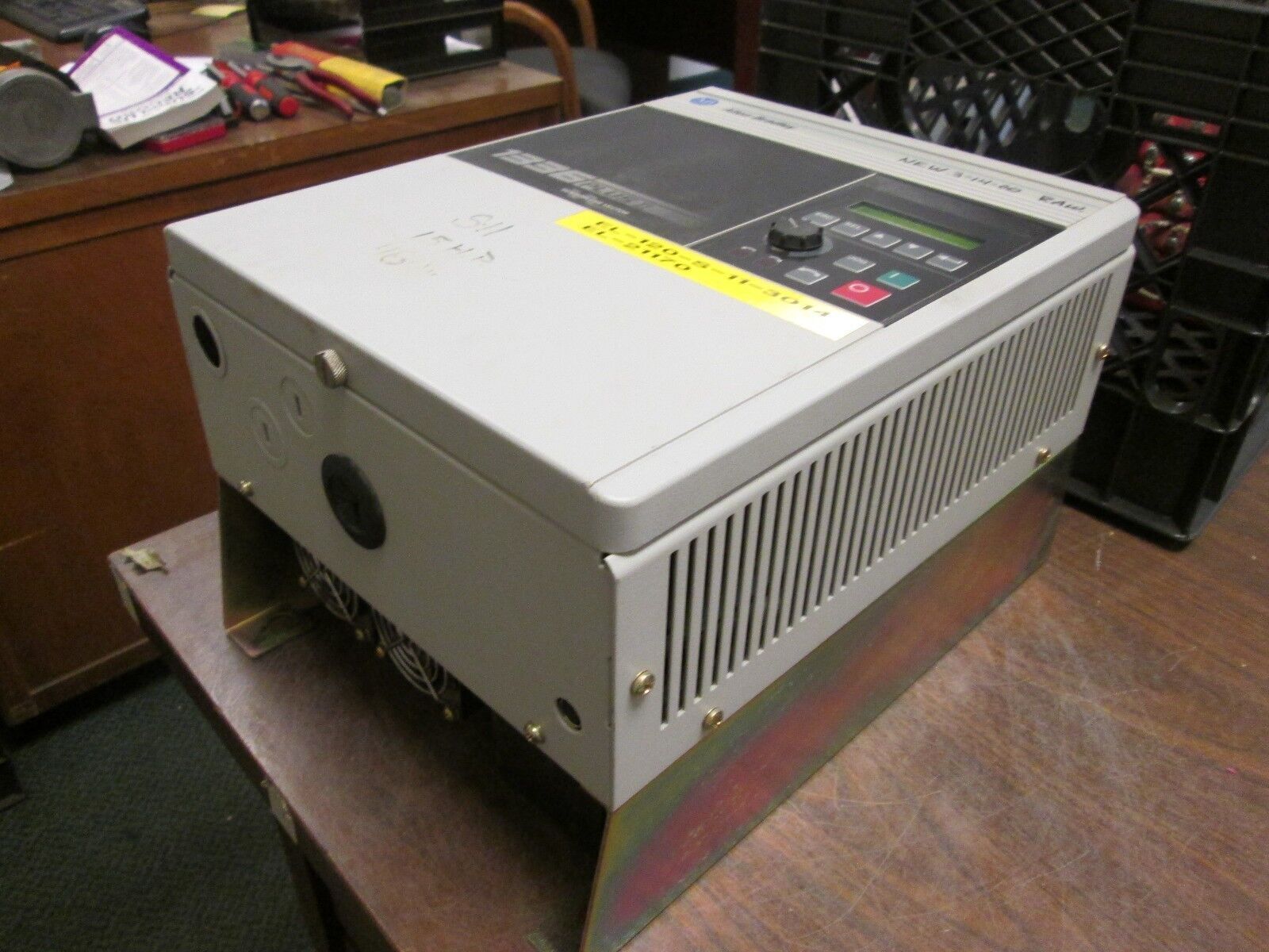 Allen-Bradley 1336 Plus II AC Drive 1336F-BRF100-AA-EN 10HP 3Ph Used