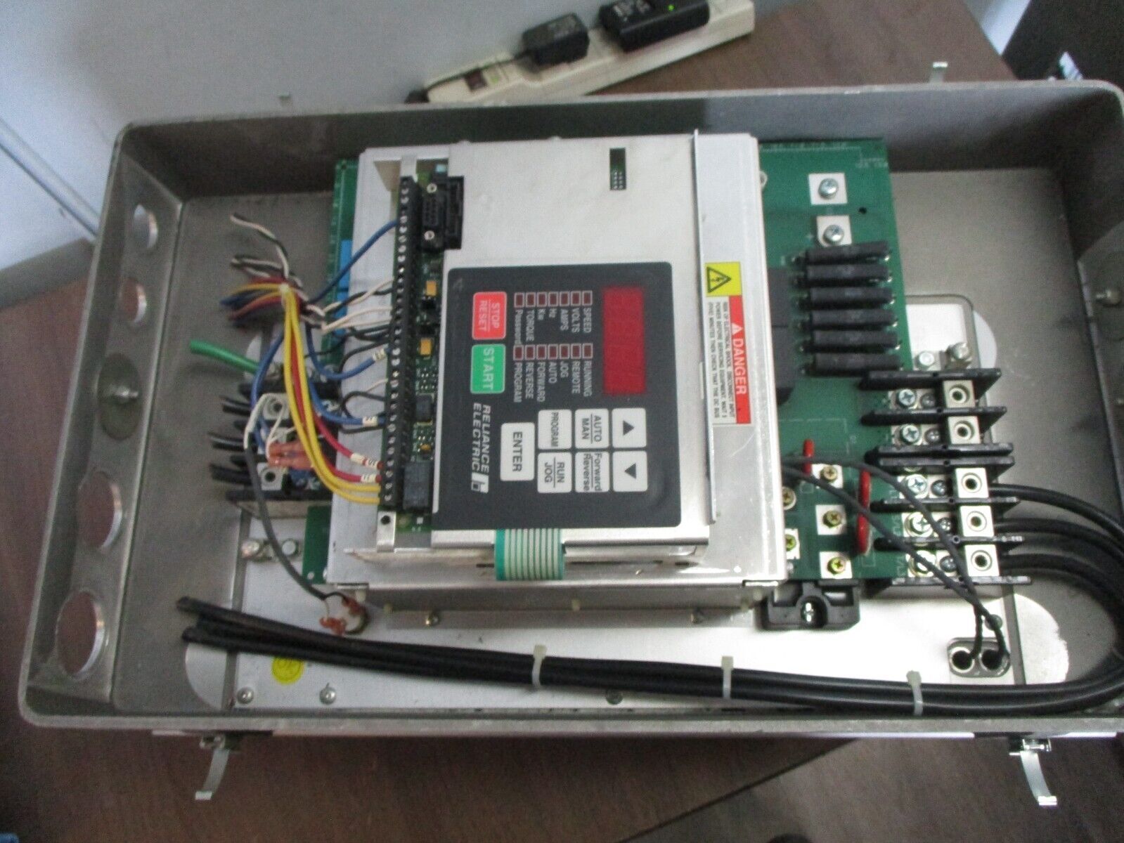 Reliance VTAC 7 GV3000/SE AC Drive 50V4260 50HP Type 12 Enclosure Used