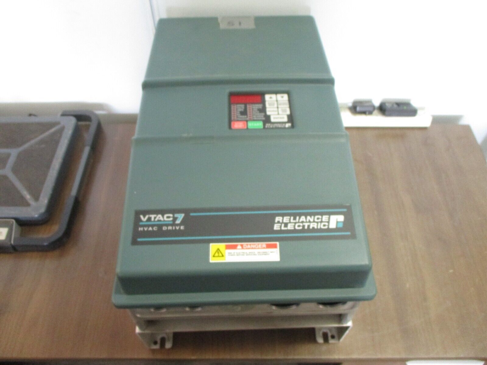 Reliance VTAC 7 GV3000/SE AC Drive 50V4260 50HP Type 12 Enclosure Used
