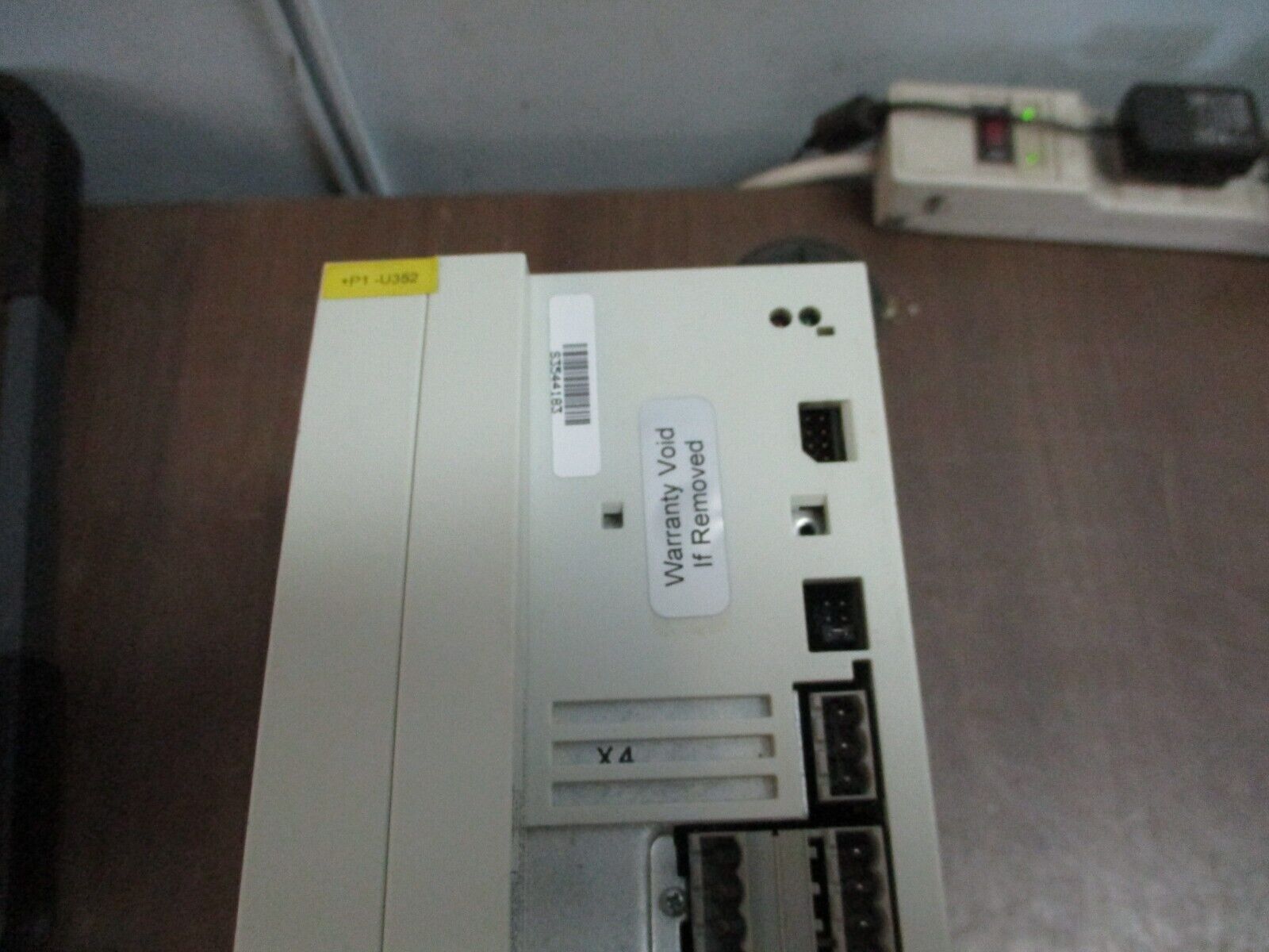 Lenze Servo Drive EVF9323-EV New Surplus