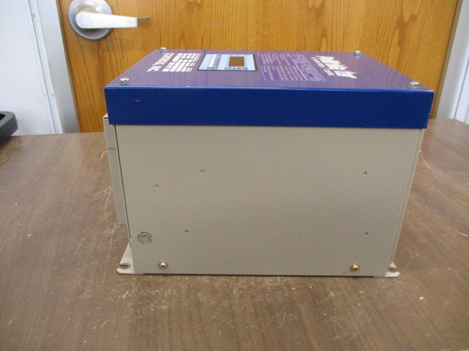 IDM Controls PowrMaster AC Drive CIMR-22G2 E-20 4.1 kVA 3Ph 50-400Hz Used