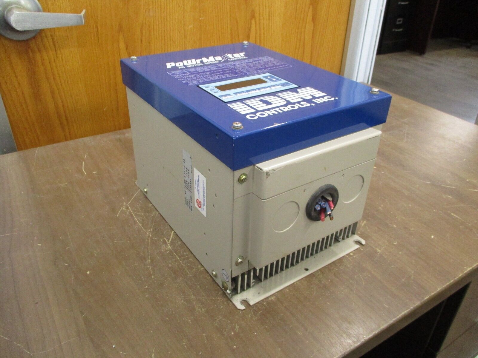IDM Controls PowrMaster AC Drive CIMR-22G2 E-20 4.1 kVA 3Ph 50-400Hz Used