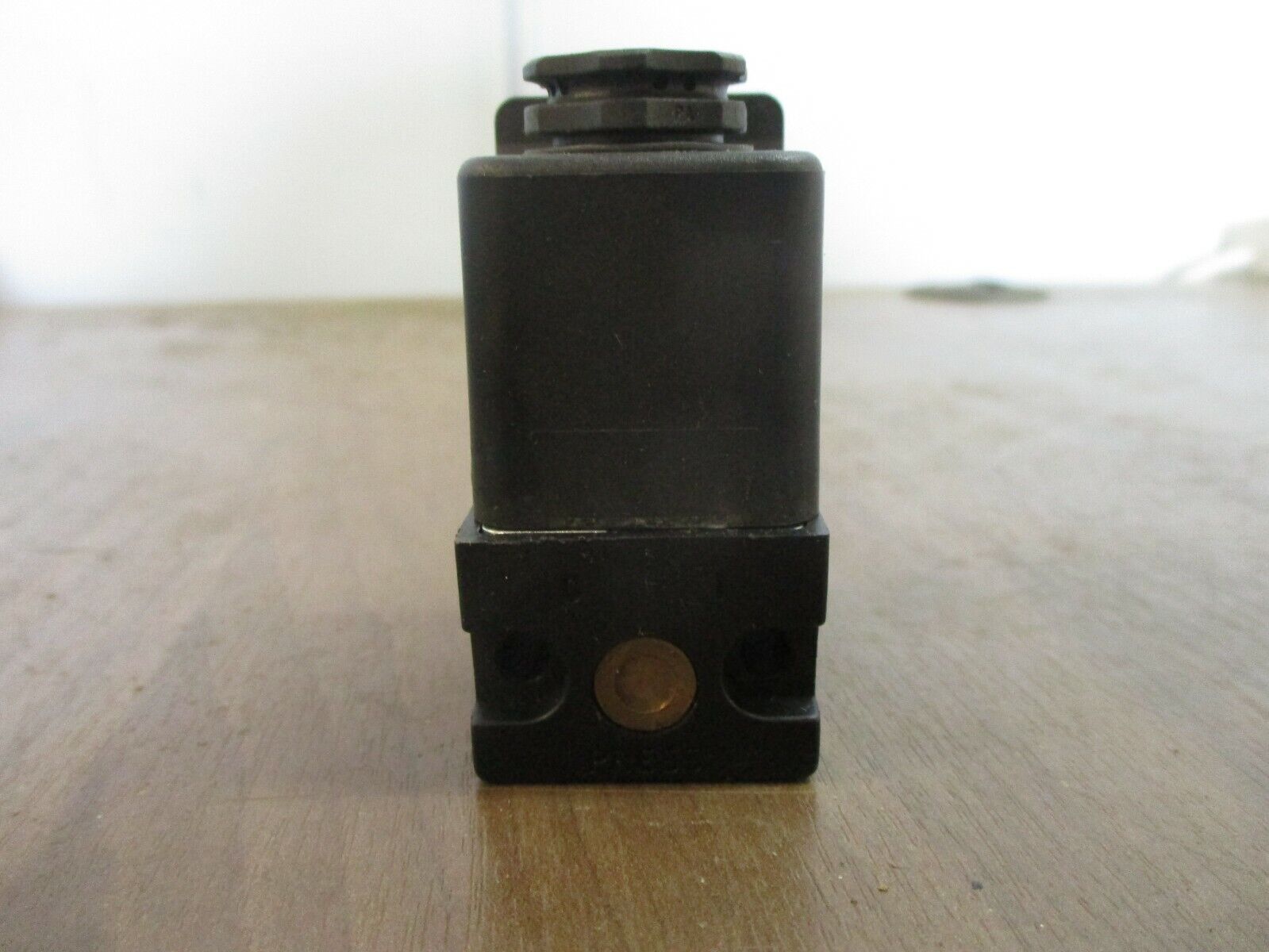 Ross Solenoid 1149C79151 100-120V New Surplus