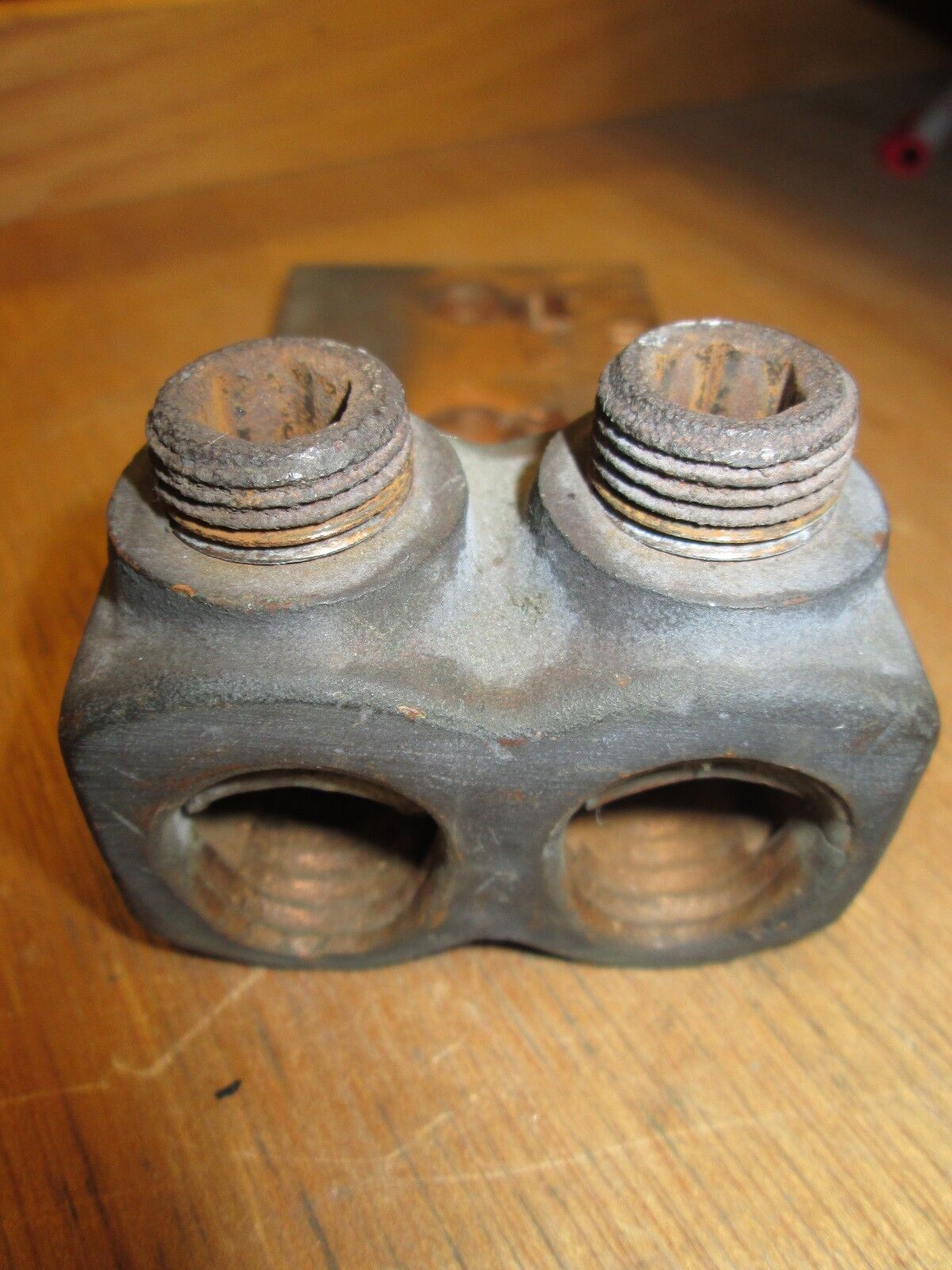 T & B Copper Mechanical Lug 300-500MCM 2W Used 2nd set of bolt holes drilled in