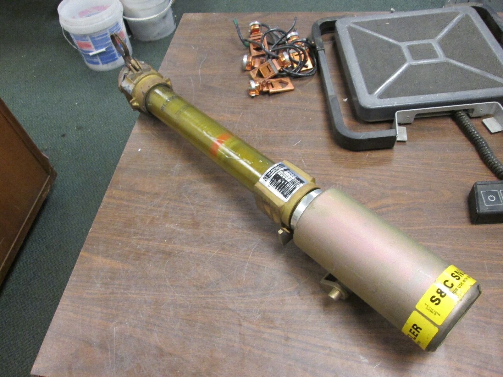 S&C Type SM55 Fuse Body 86642R2 14.4/17KV 400E Amps *Reloads May Vary* Used