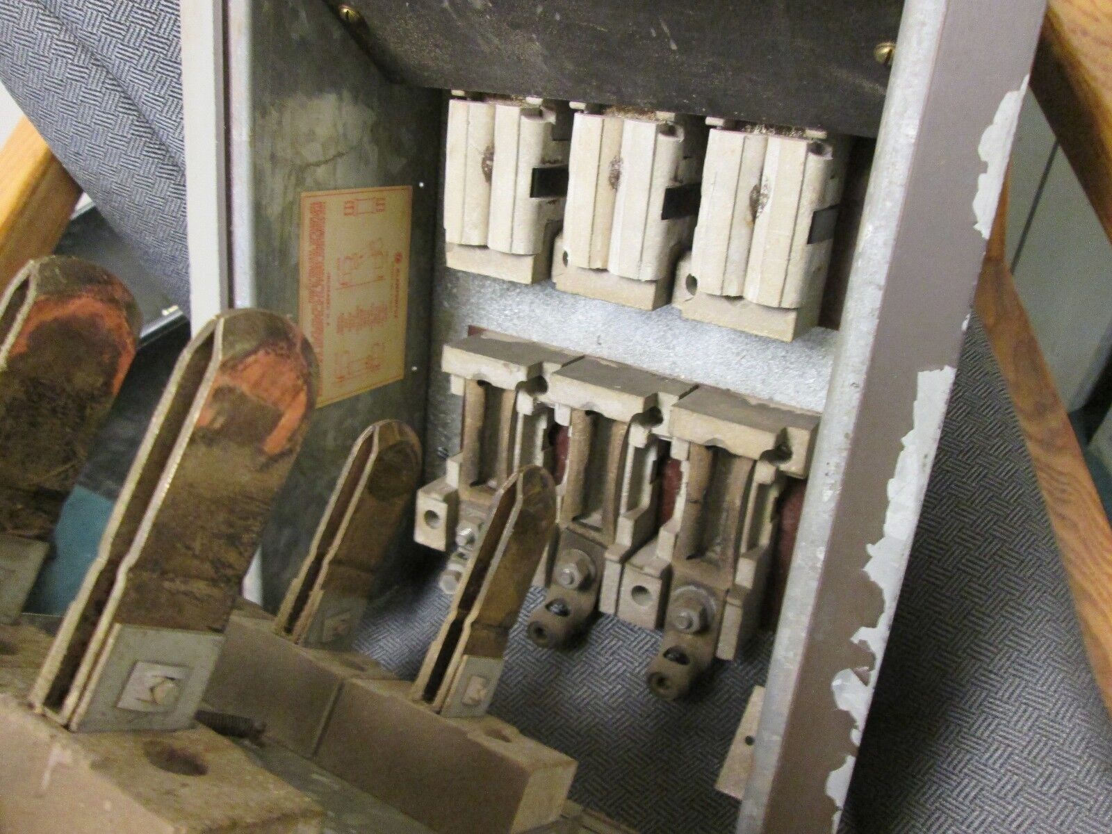 Frank Adams Pullout Disconnect Switch 200A 230V 30HP 3Ph Used