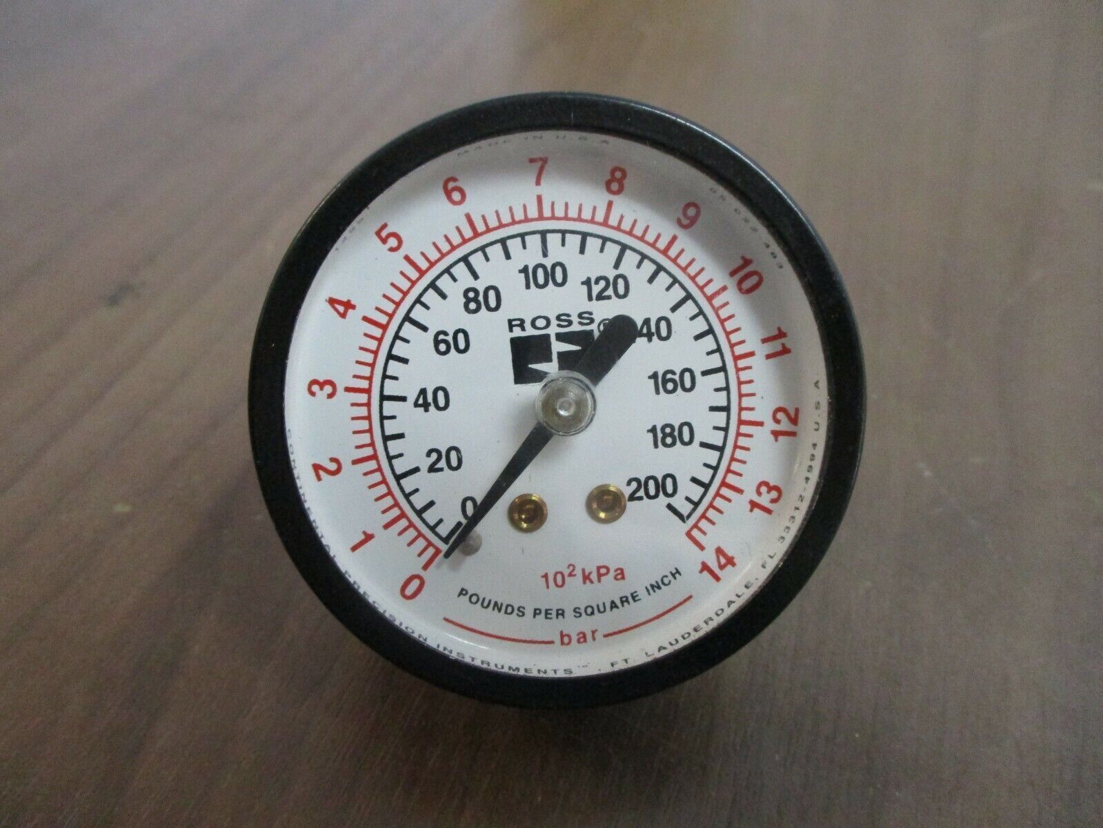 Ross Pressure Gauge 5400A2011 0-200PSI New Surplus
