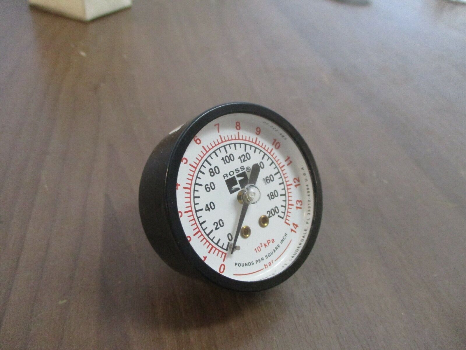 Ross Pressure Gauge 5400A2011 0-200PSI New Surplus