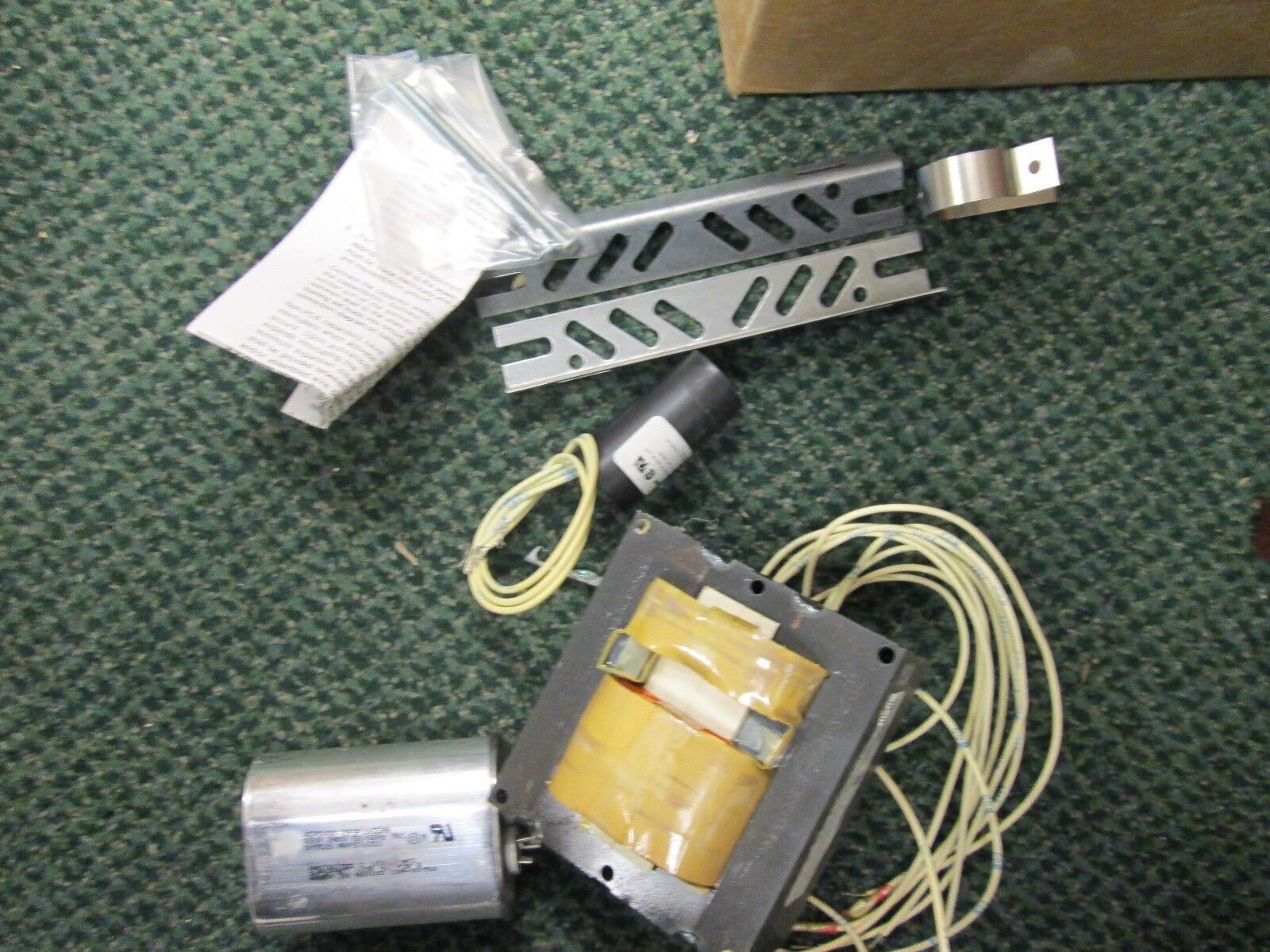Valmont Electric HID Lamp Ballast, 17V3239W18F, 120/208/240/277V New Surplus