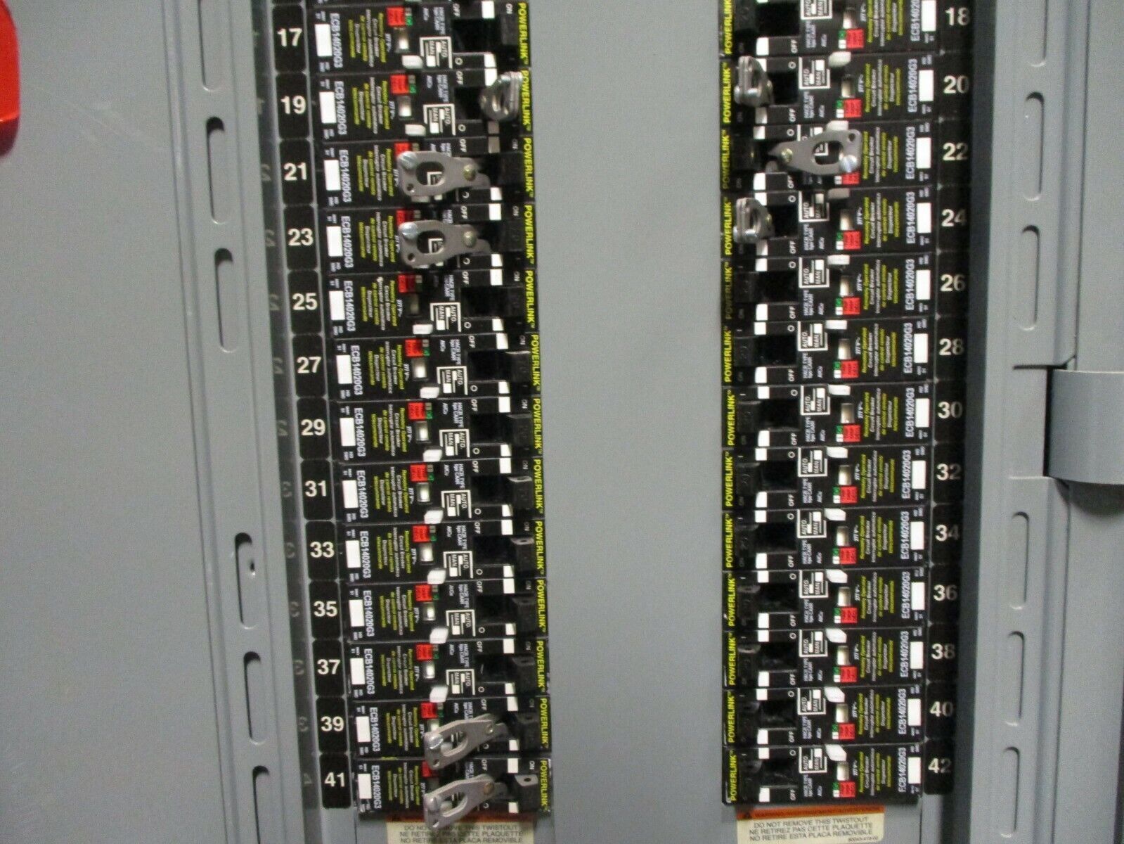 Square D Main Lug Breaker Panel NF454L2C 250A Max 208Y/120V 3Ph 4W Used