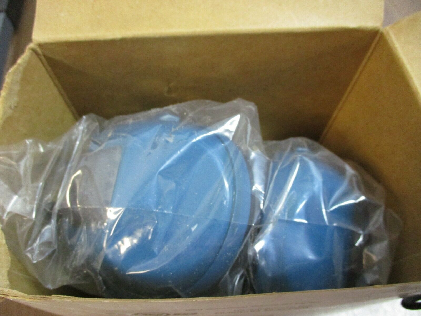 ESB Rag-O-Vac Sound Barrier 381A Rating: 22 Decibels New Surplus