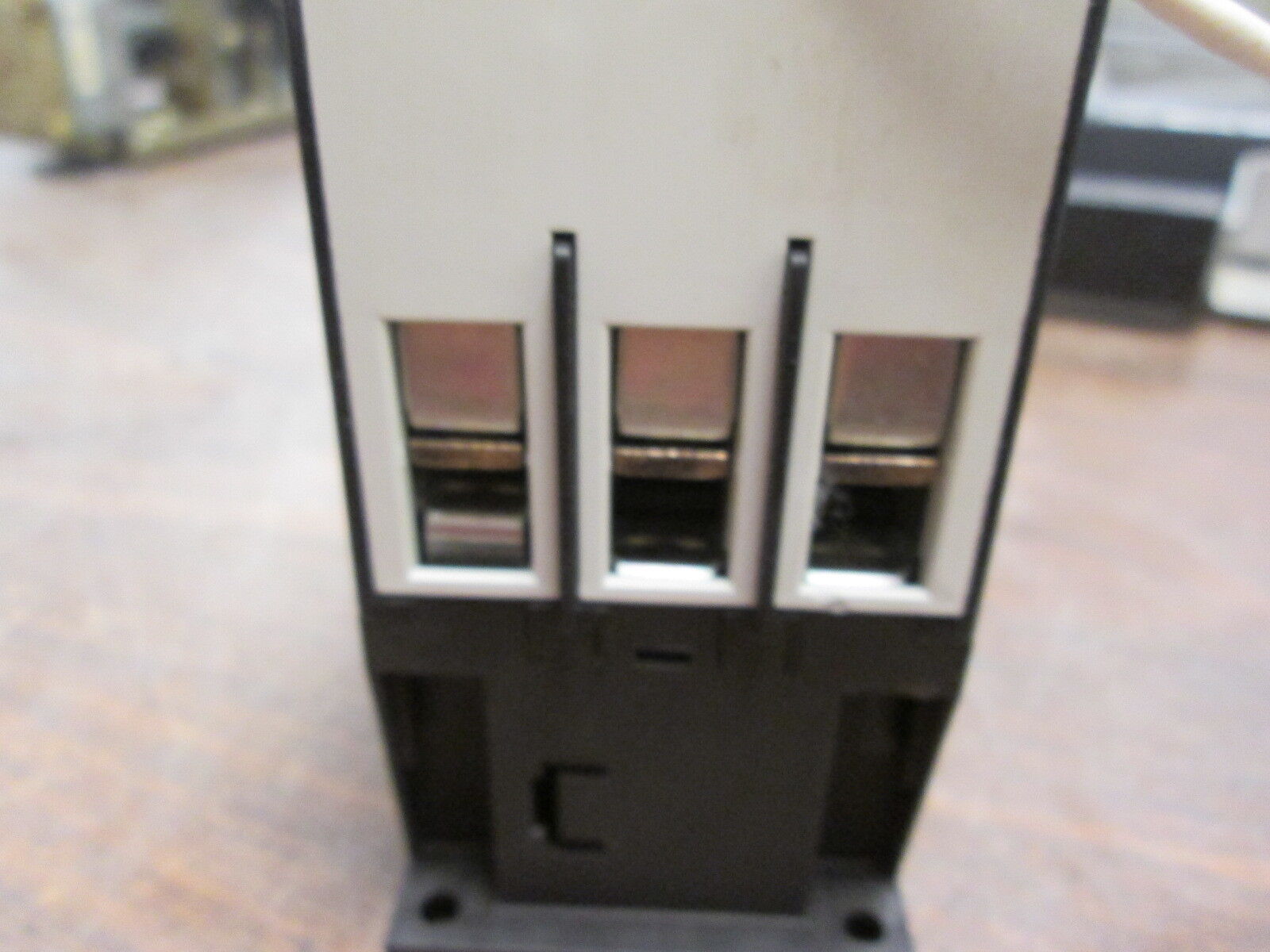 Eaton Contactor XTCE040D 48-60VDC Coil 55A 600W w/ Aux Contact Block Used