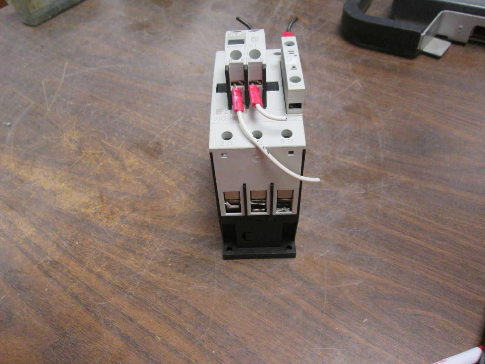 Eaton Contactor XTCE040D 48-60VDC Coil 55A 600W w/ Aux Contact Block Used