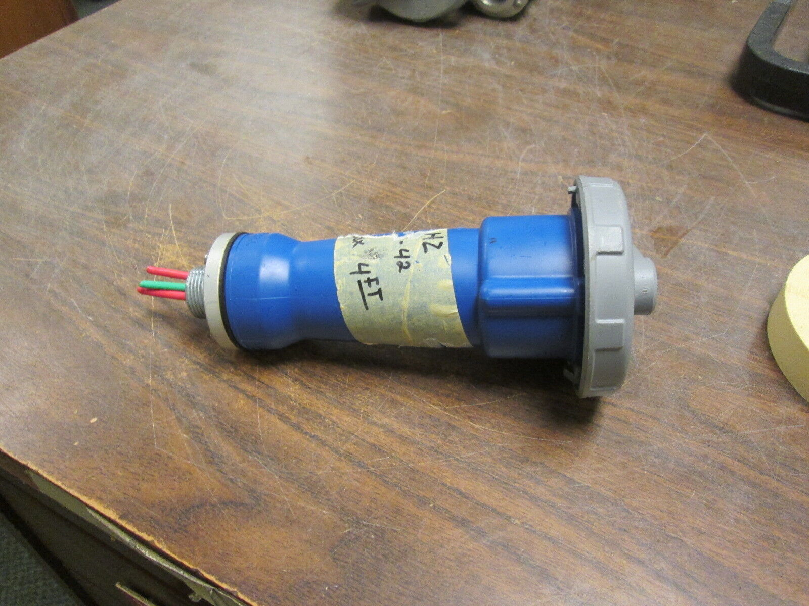 Hubbell Connector 430C9W 30A 250V 3Ph *Conduit End* Used