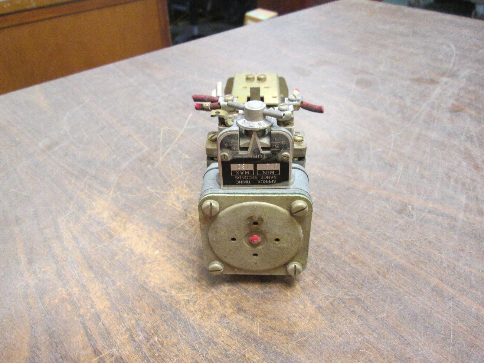 Square D Pneumatic Timing Relay 9050 B0-4E 120V Coil Used
