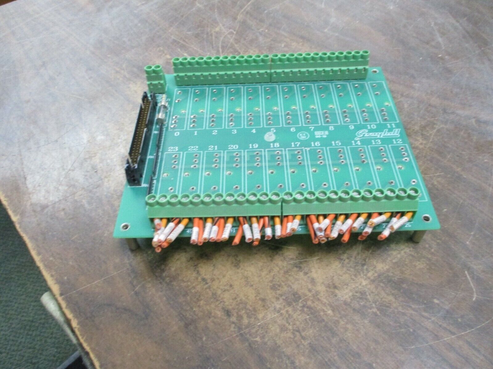 Grayhill I/O Rack 70GRCQ24-HL 24-Channel Used