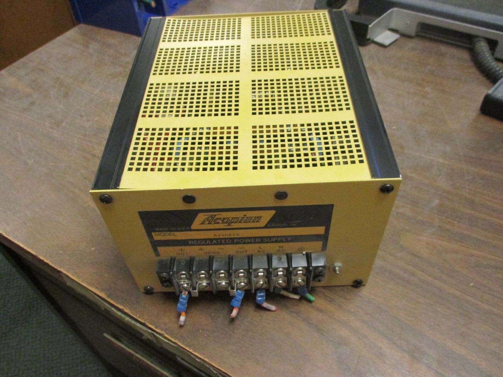 Acopian Regulated Power Supply A24H850 24VDC 8.5A Used