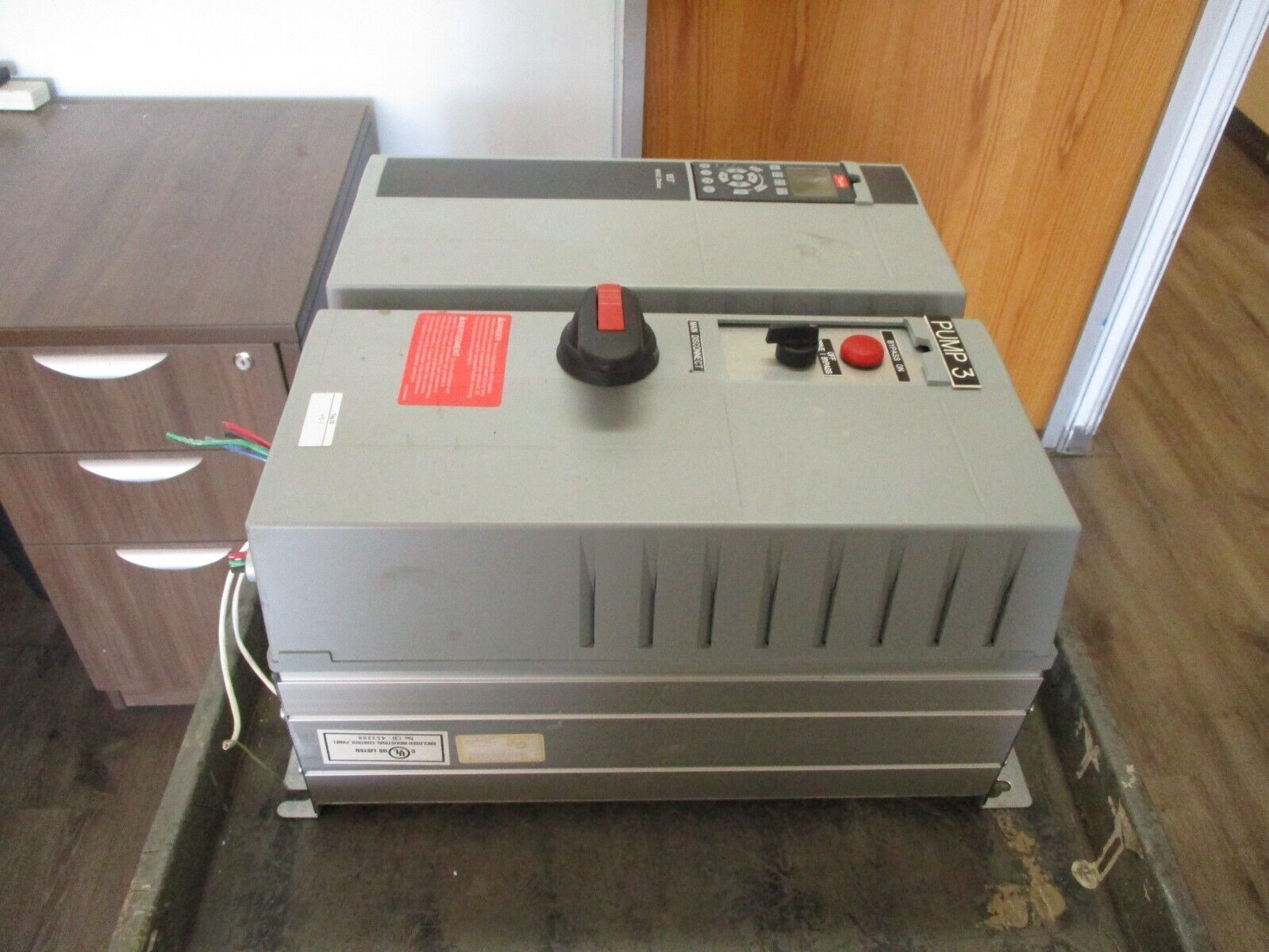 Danfoss VLT Drive w/ Bypass 131F0748 7.5HP 3Ph w/ Keypad Used