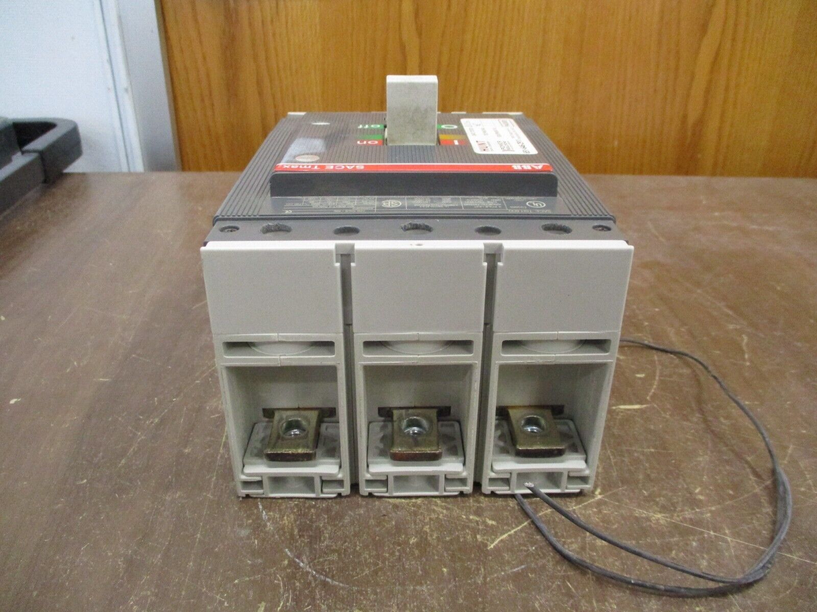 ABB SACE Tmax Circuit Breaker T5H 600 600A 600V 3P w/ PR221DS Trip *No Lugs*