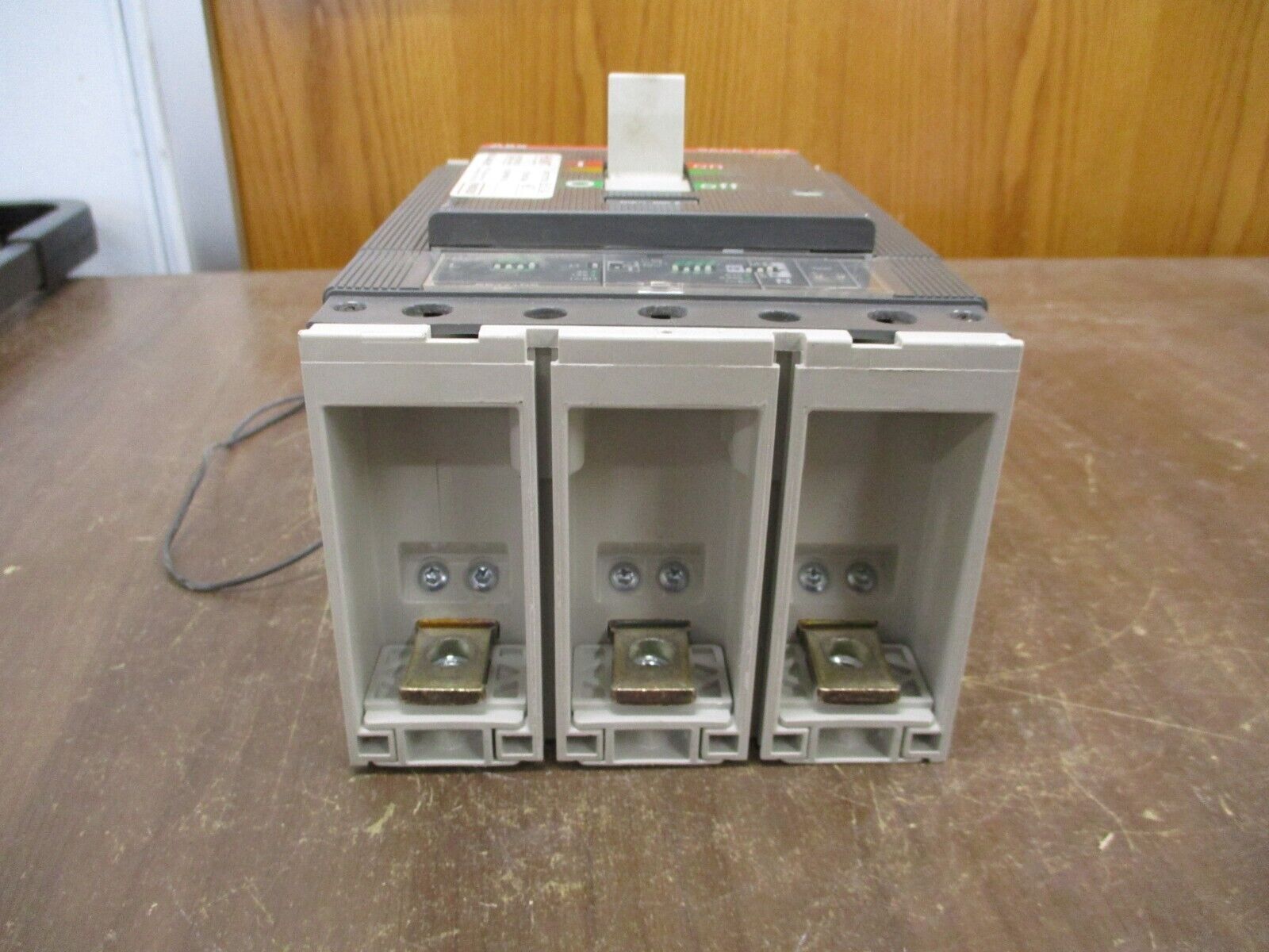 ABB SACE Tmax Circuit Breaker T5H 600 600A 600V 3P w/ PR221DS Trip *No Lugs*