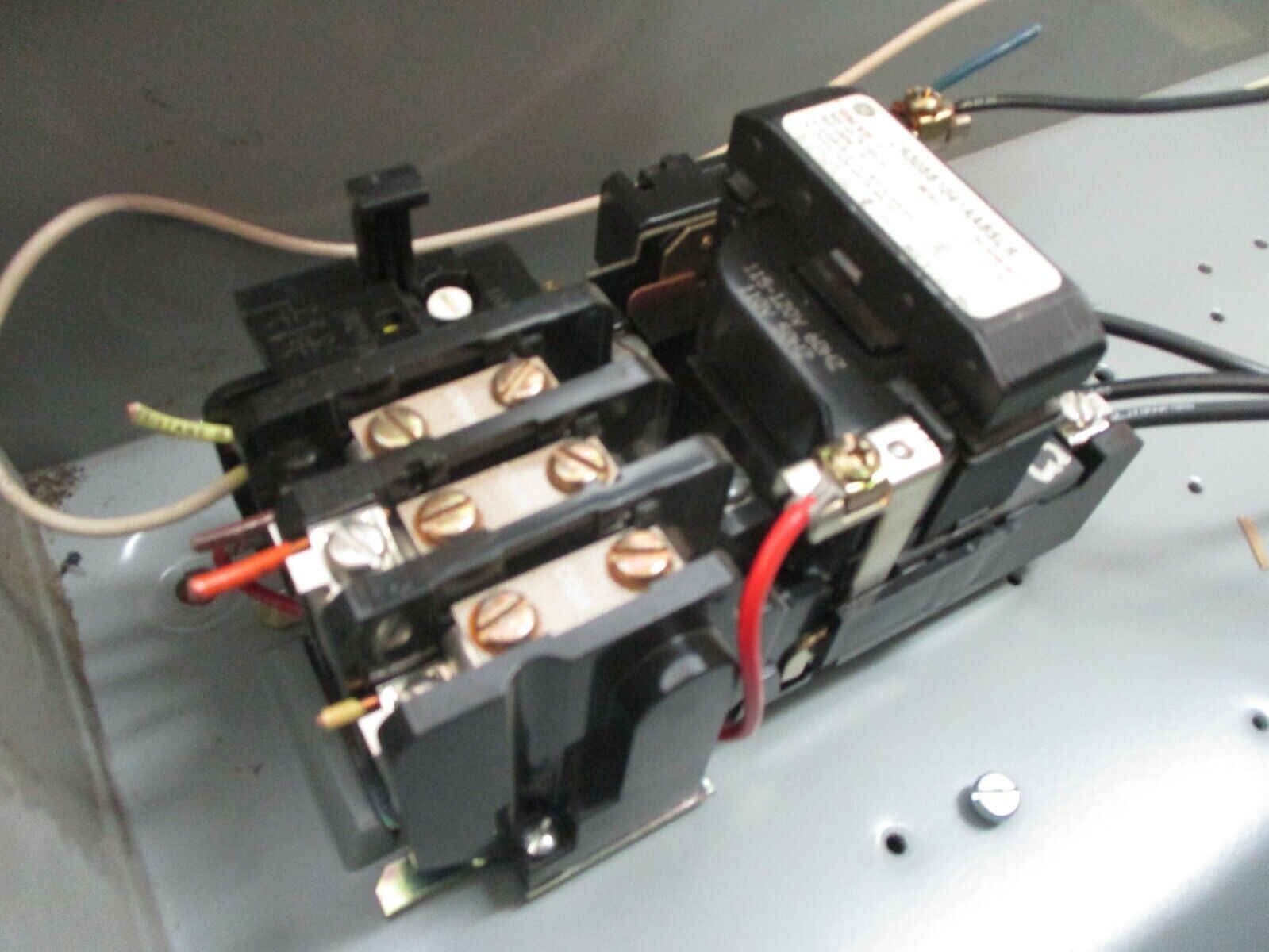 GE Non-Fusible Size 0 Combination CR308B1041AABSLR 115-120V Coil 18A 600V Used