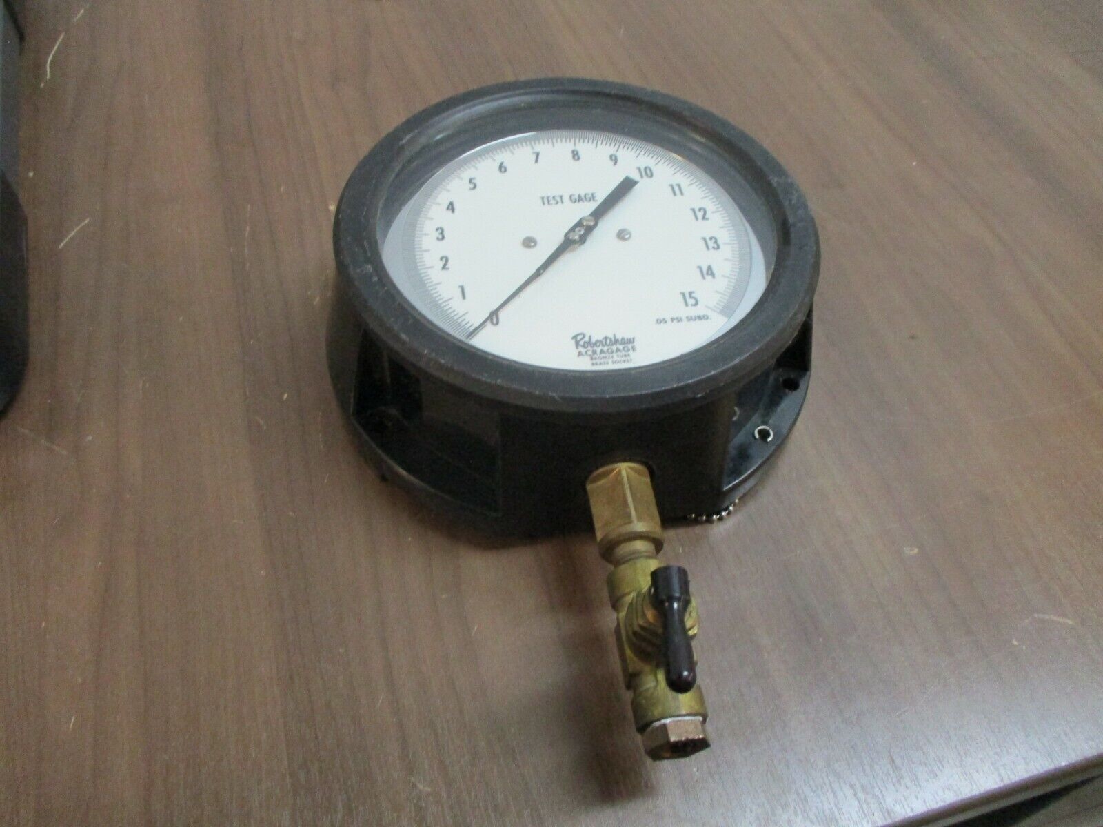 Robertshaw Acragage Test Gage Range: 0-15PSI Used