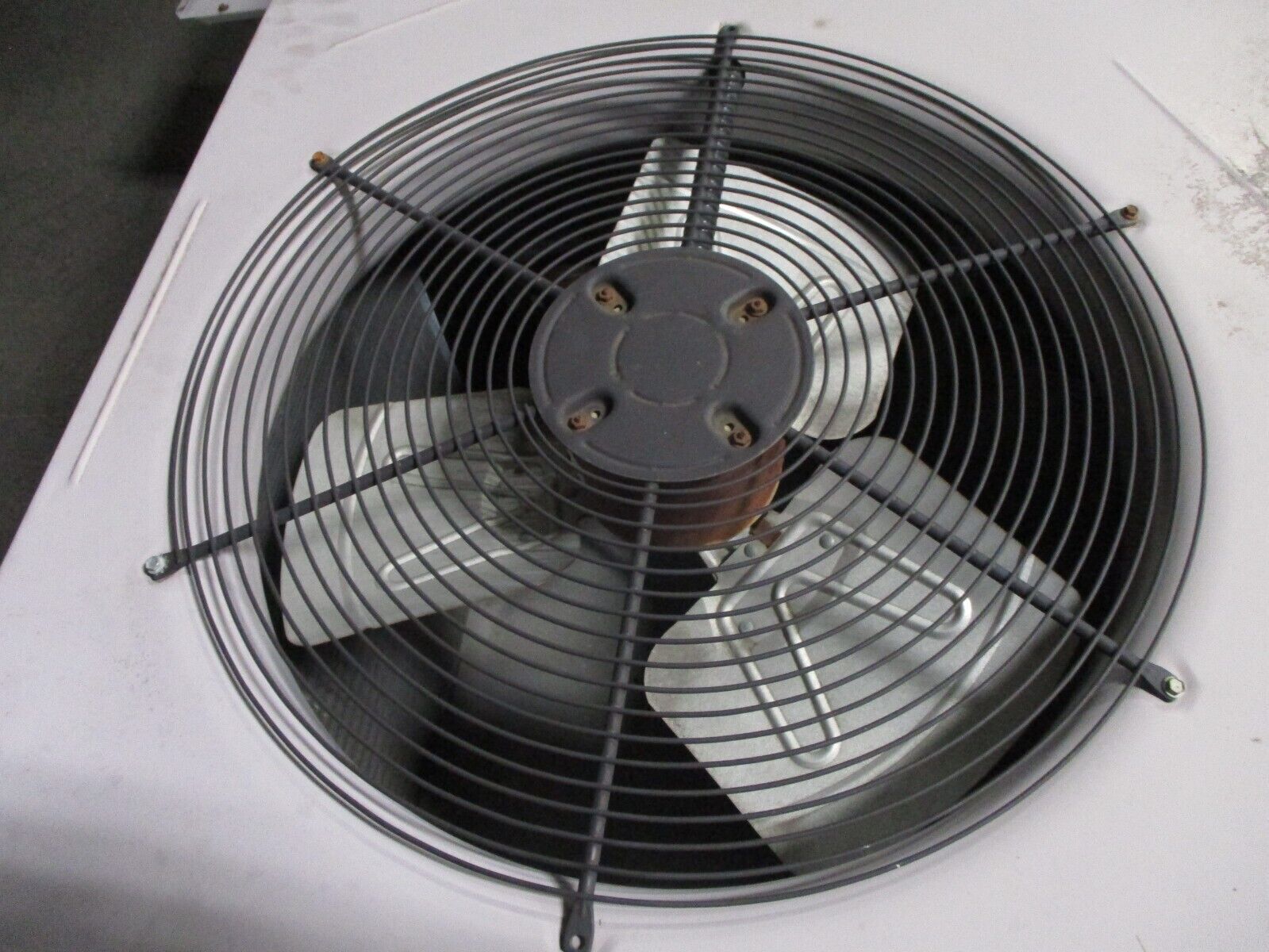 Carrier Rooftop Unit 48TFE006---611-- 5 Ton 460V 3Ph Medium Heat Option Used