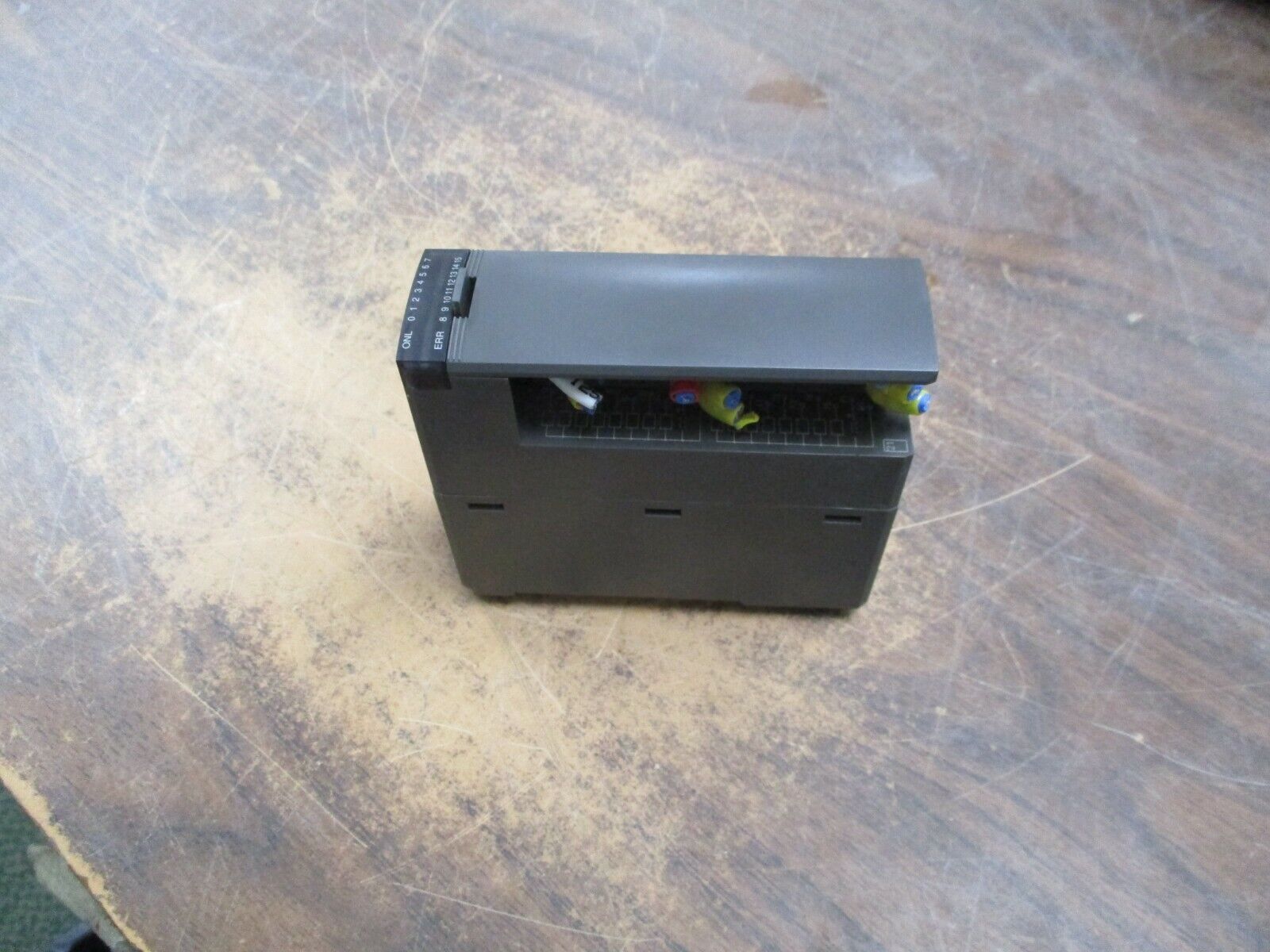 Fuji Electric Digital Output Module NP1Y16U09P6 12-24VDC 0.6A, Used