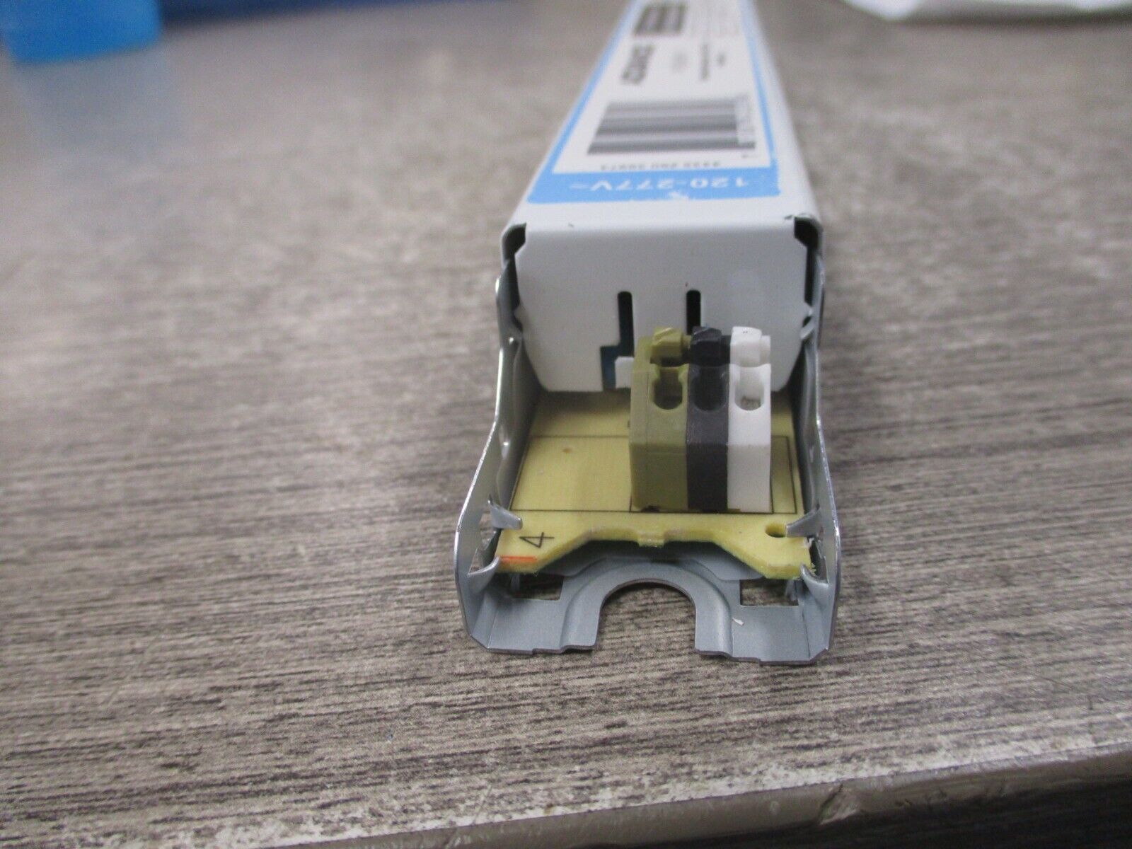 Advance Xitanium LED Drive XI075C200V054BST1 FW 2.0 Input: 120-277V