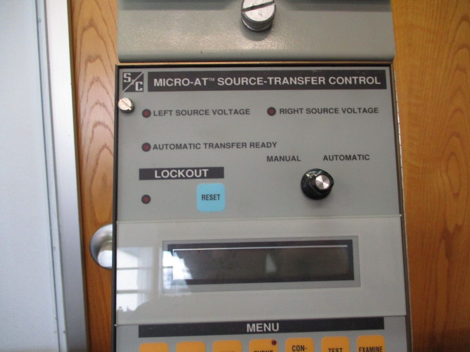 S&C Micro-AT Source-Transfer Control 39050-V4Y4 Used