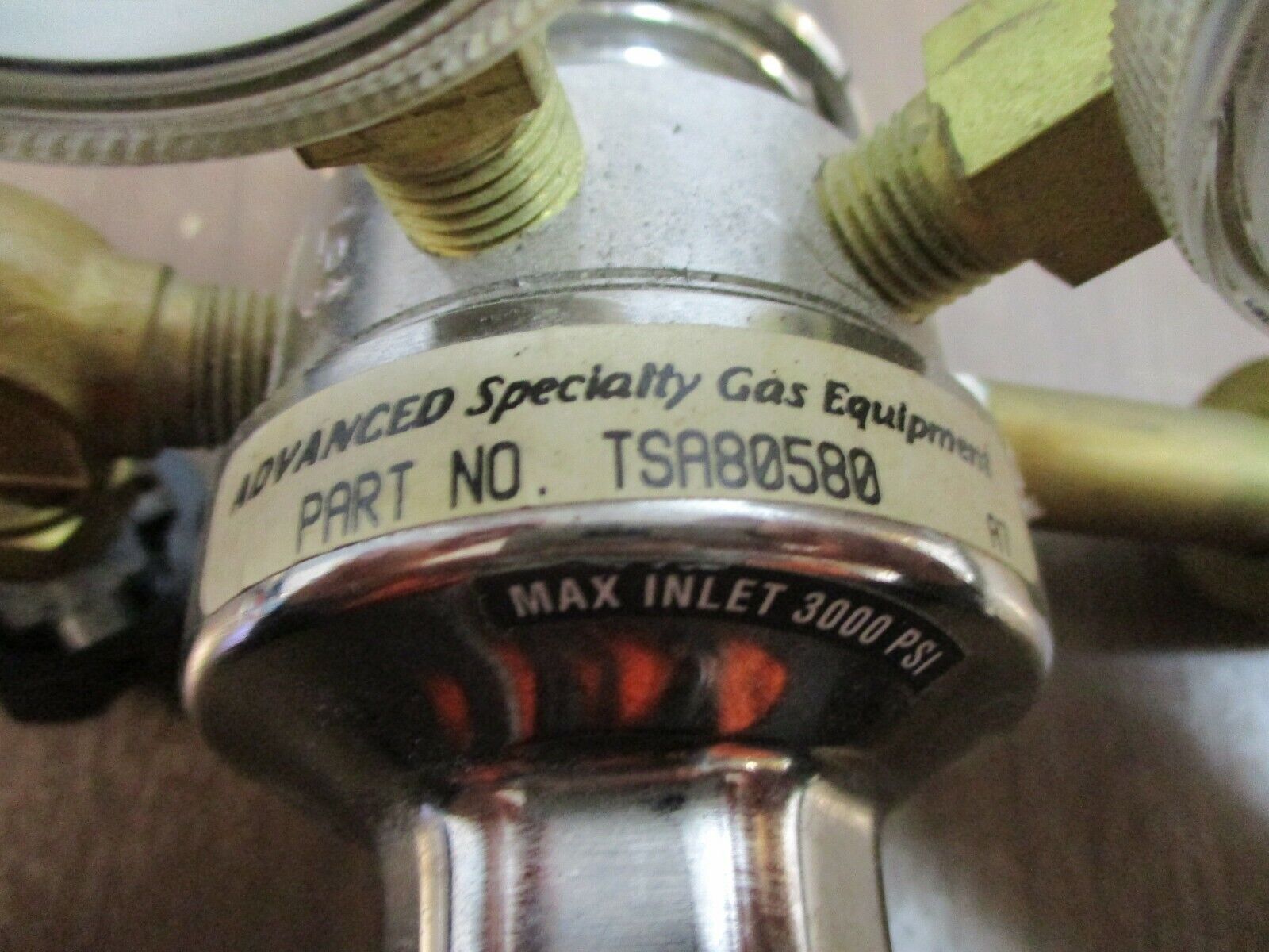 Advanced Specialty Gas Equipment Gas Regulator TSA80580 3000PSI Used