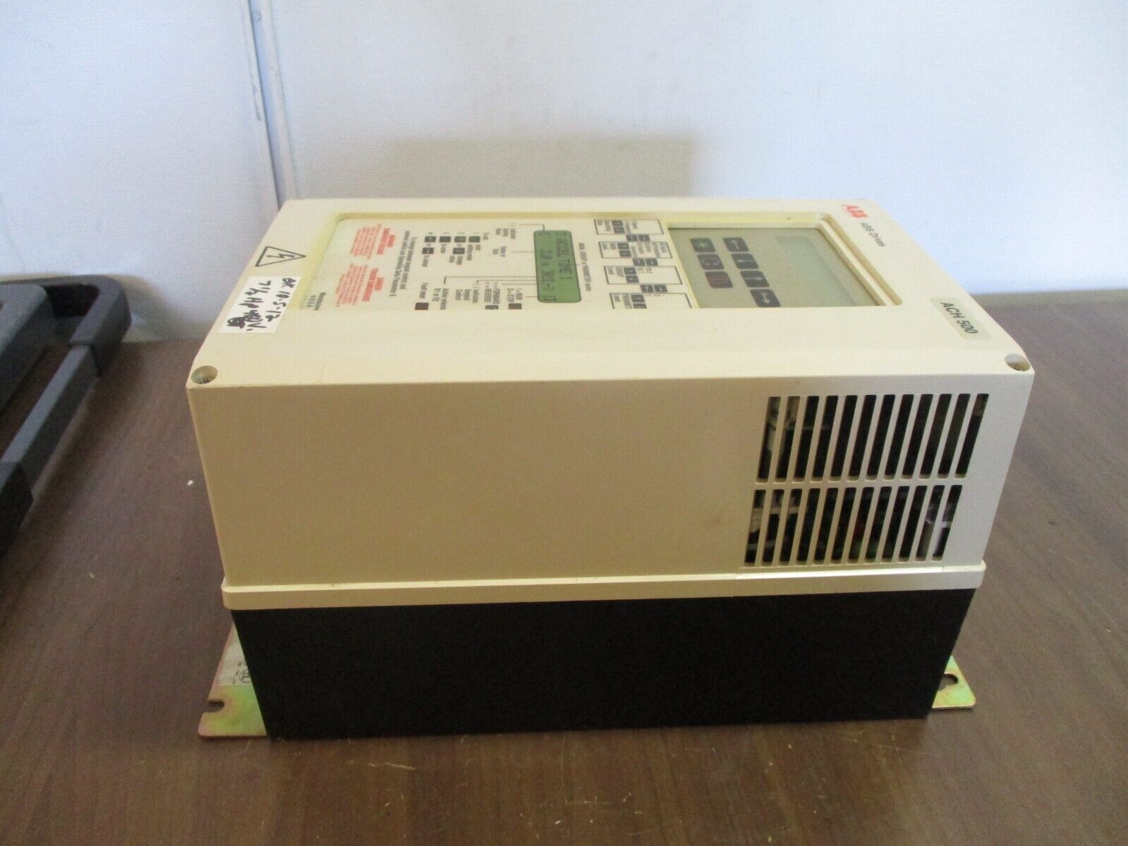 ABB ACH501 AC Drive ACH501-007-4-00P2 7.5HP 3Ph 440-500V Used