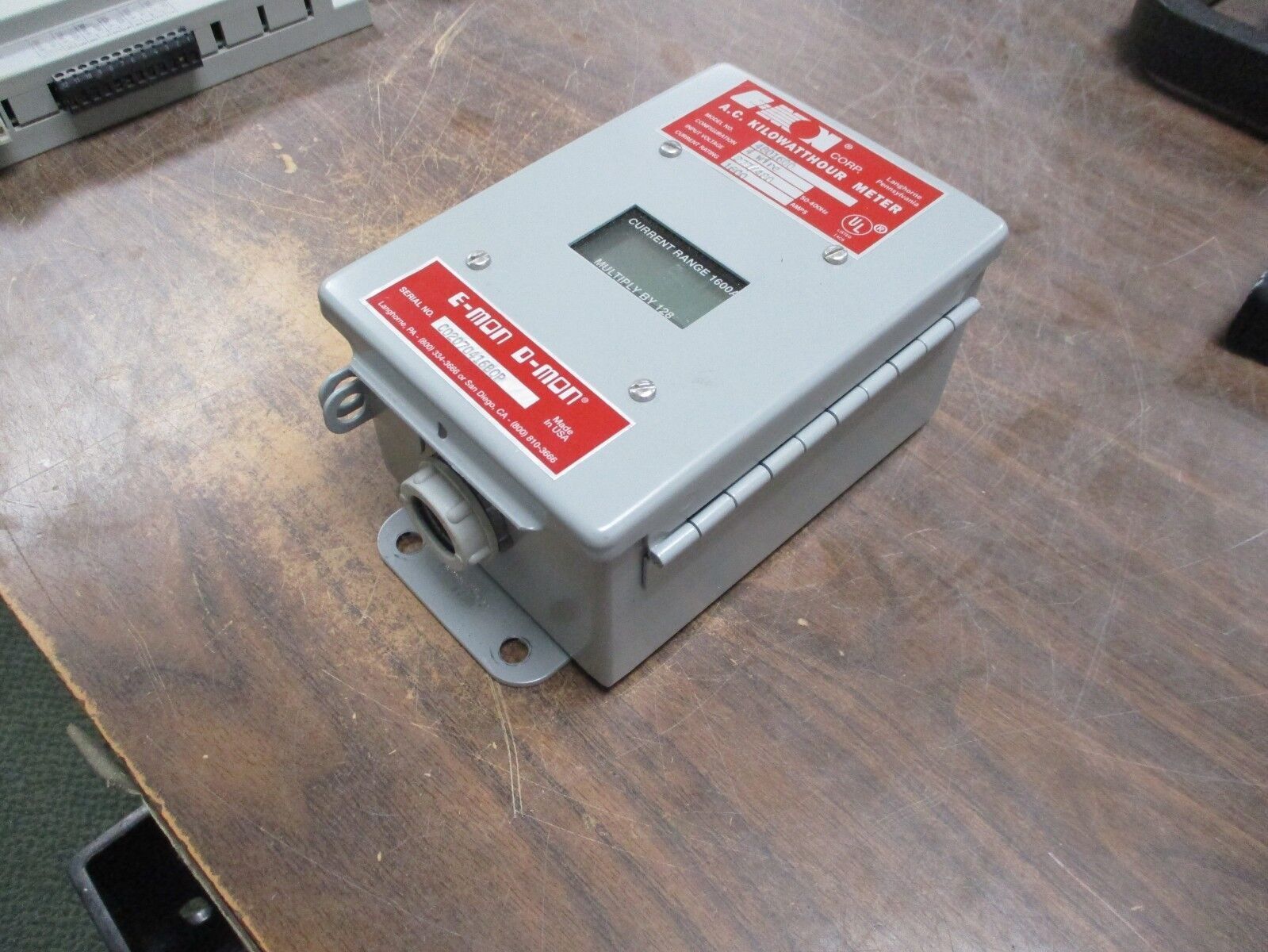 E-Mon KWH Meter 4801600 277/480V 1600A 50-400Hz 4W *Missing Cover Clamp* Used