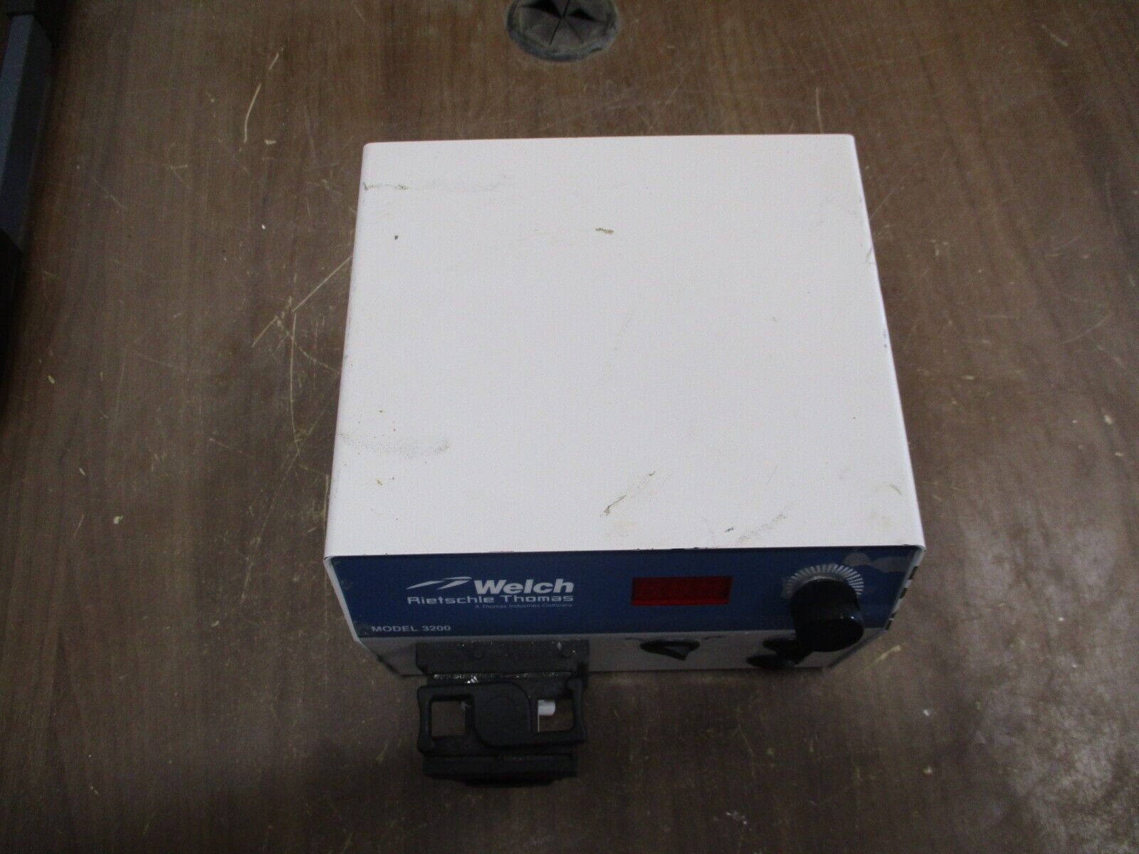 Welch Rietschle Thomas Peristaltic Pump 3200B-01 100-230V 50/60Hz 0.3/0.15A Used