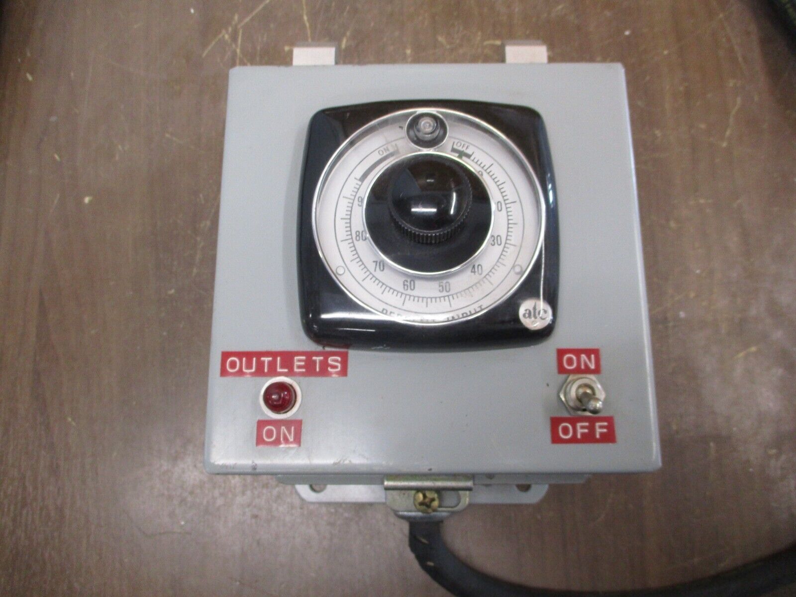 ATC Enclosed Percentage Timer 304C007A00BX 120/240VAC Type 12, 13 Enclosure Used