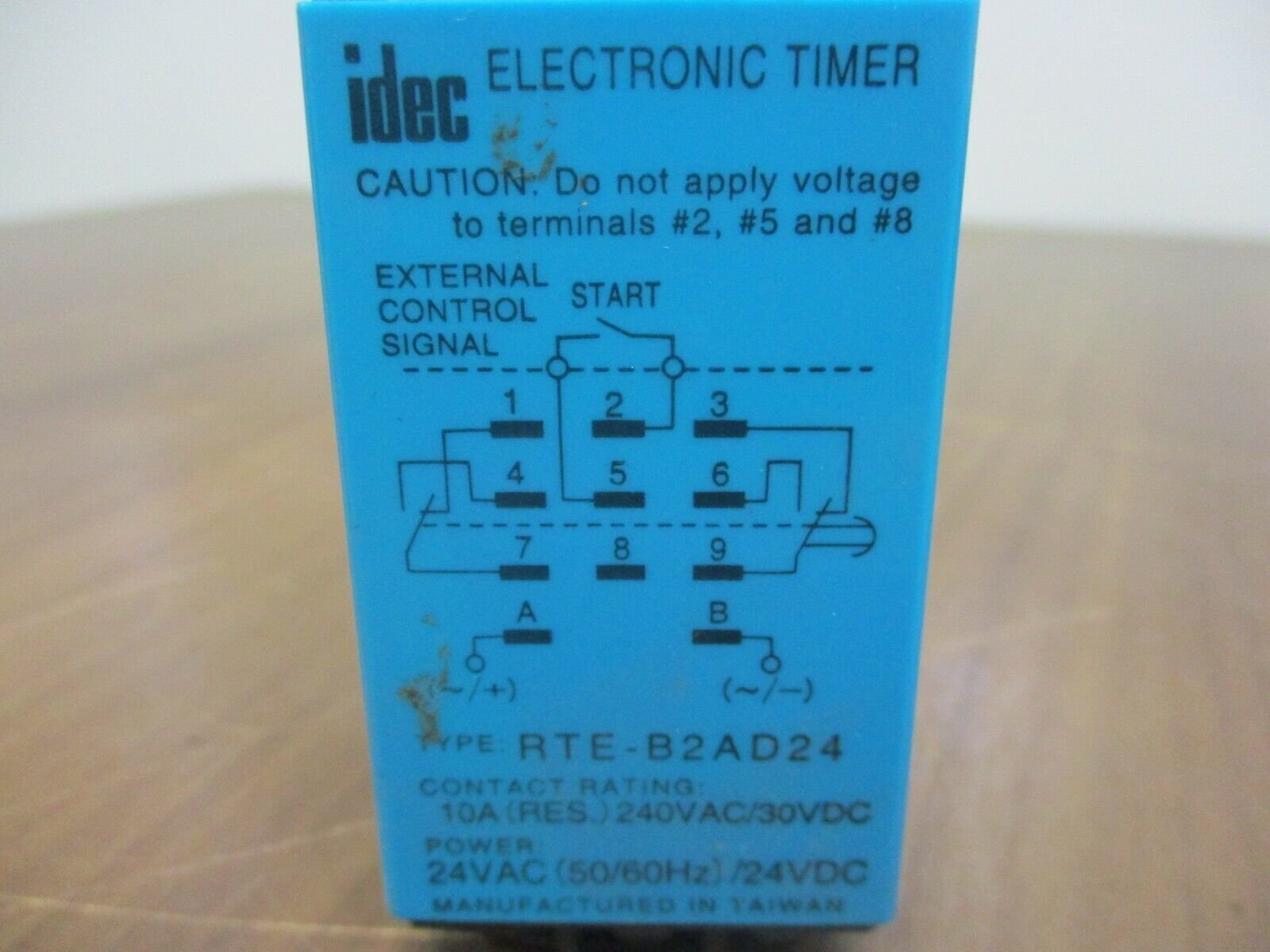 IDEC Electronic Timer RTE-B2AD24 24V AC/DC Used