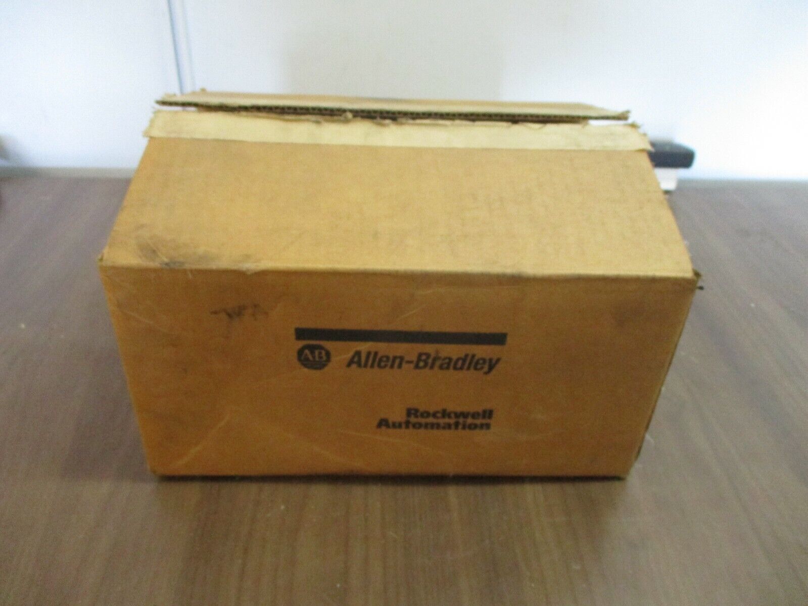 Allen-Bradley Size 0 Reversing Starter 505-AOB Ser. C 460-480V Coil New Surplus