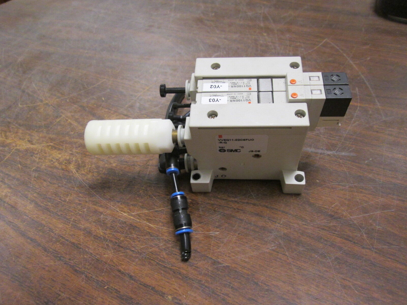 SMC Manifold w/ (2) Solenoid Valves VV5Q11-02C6FUO-R-Q 2-Slot Used
