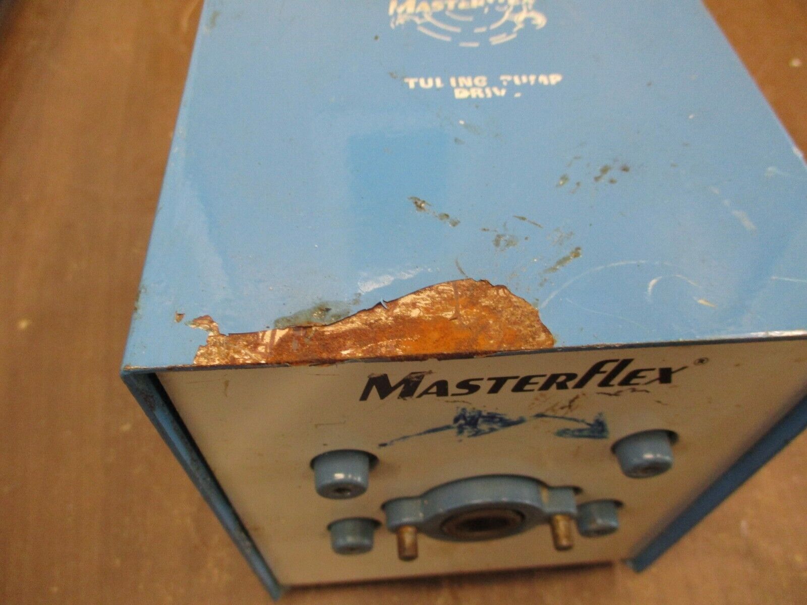 Cole-Parmer / Gast MasterFlex Peristaltic Pump 2AM-FCC-1 *Chipped Paint* Used