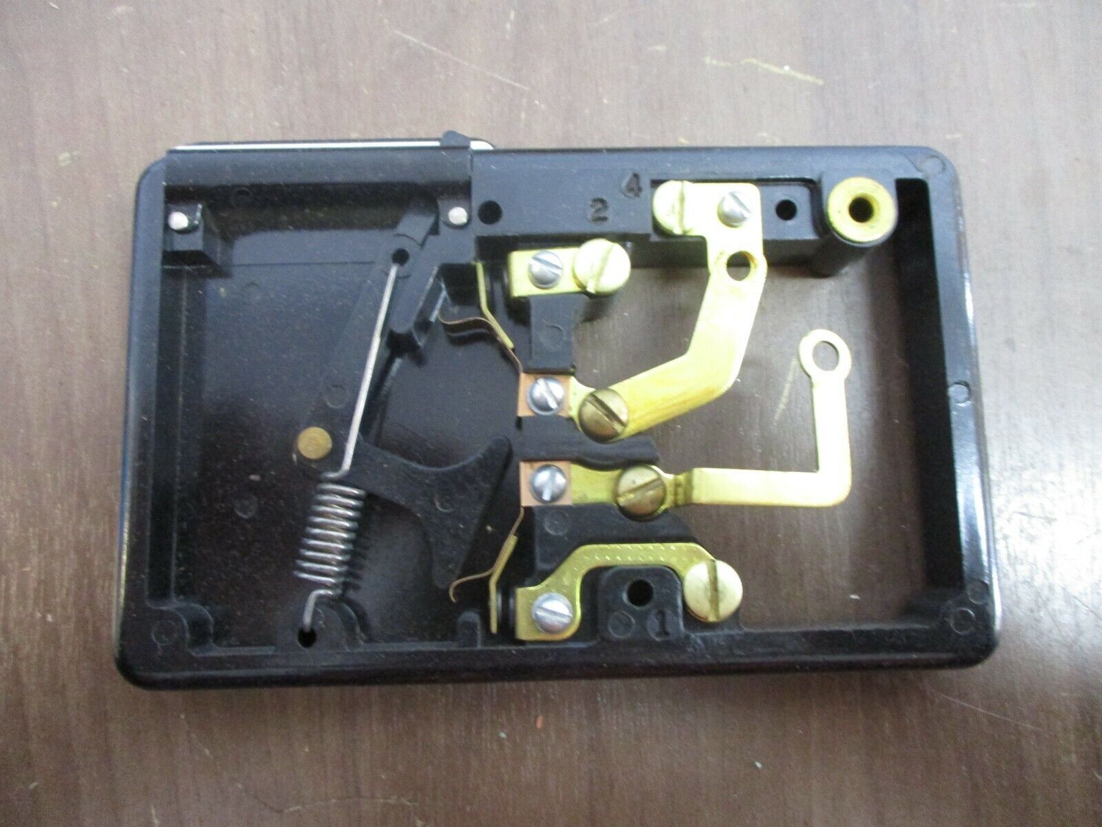 Honeywell Sub-base Q475A 1003 1 For Use w/ T473A 3-Position Switching